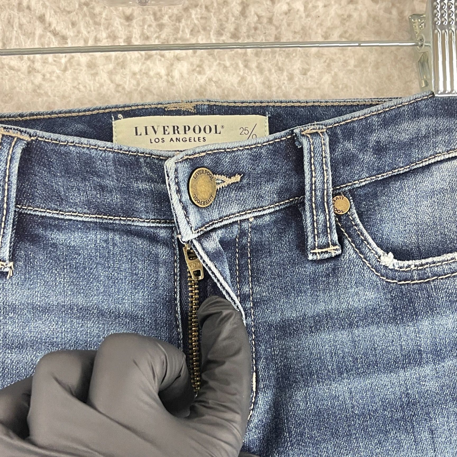 Vintage Liverpool Jeans Womens Jeans Blue Denim Straight Leg Mid-Rise 25 Size 25 City Bohemian Hipster Size 42" / US 20 - 5 Thumbnail