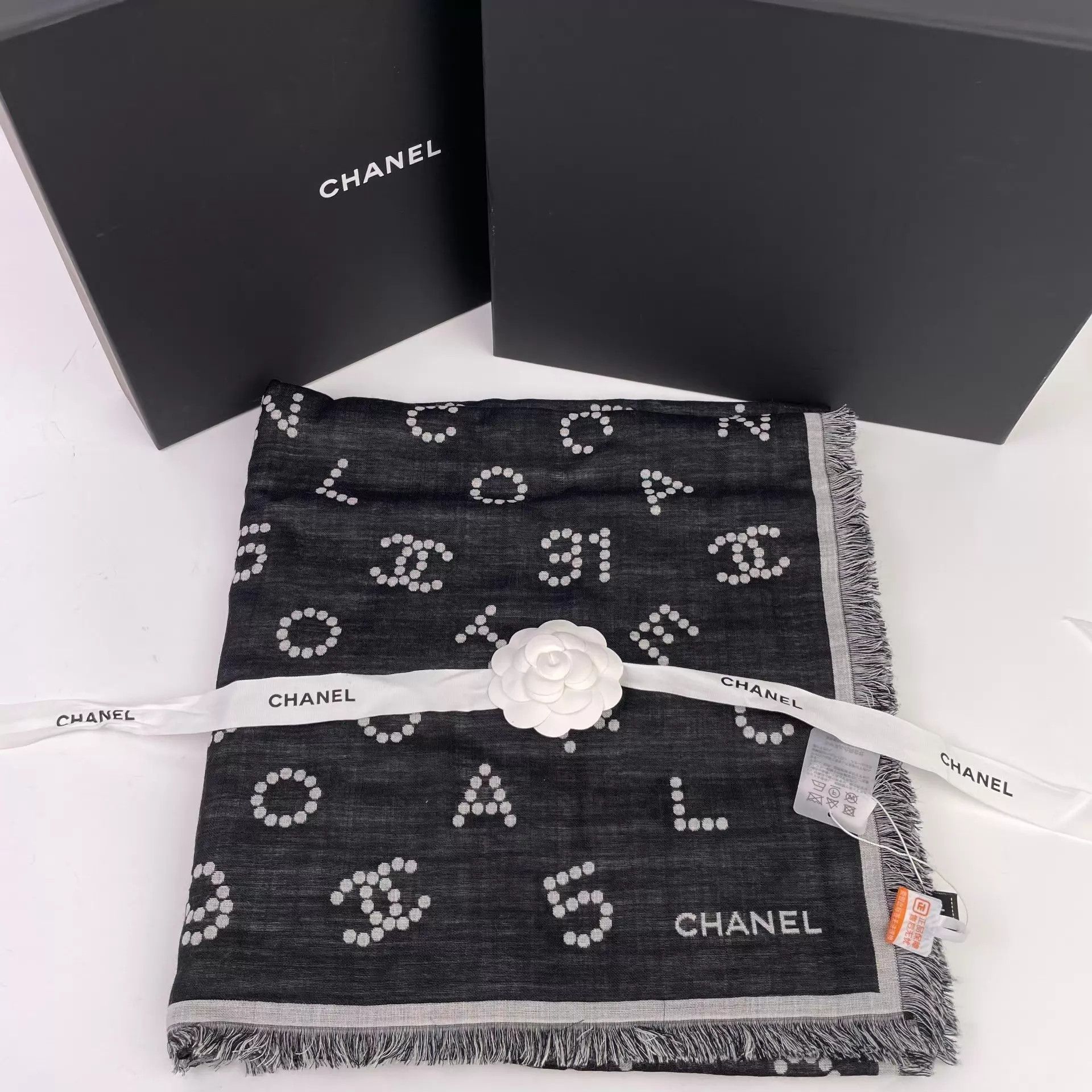 Chanel Chanel Silk Double-Faced Scarf Size ONE SIZE - 1 Thumbnail
