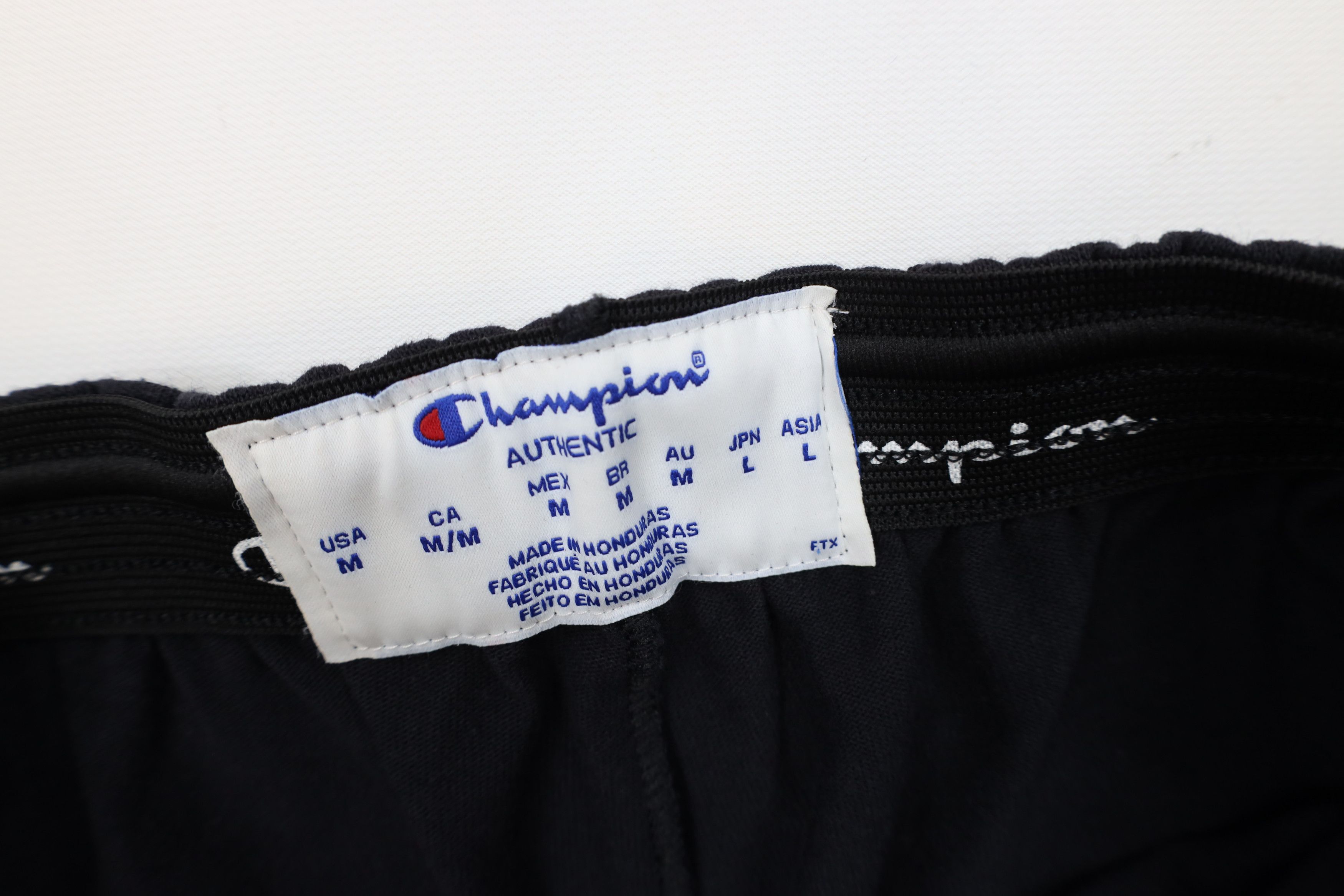 Champion Vintage Champion Logo Above Knee Heavyweight Shorts Black Size US 32 / EU 48 - 8 Thumbnail