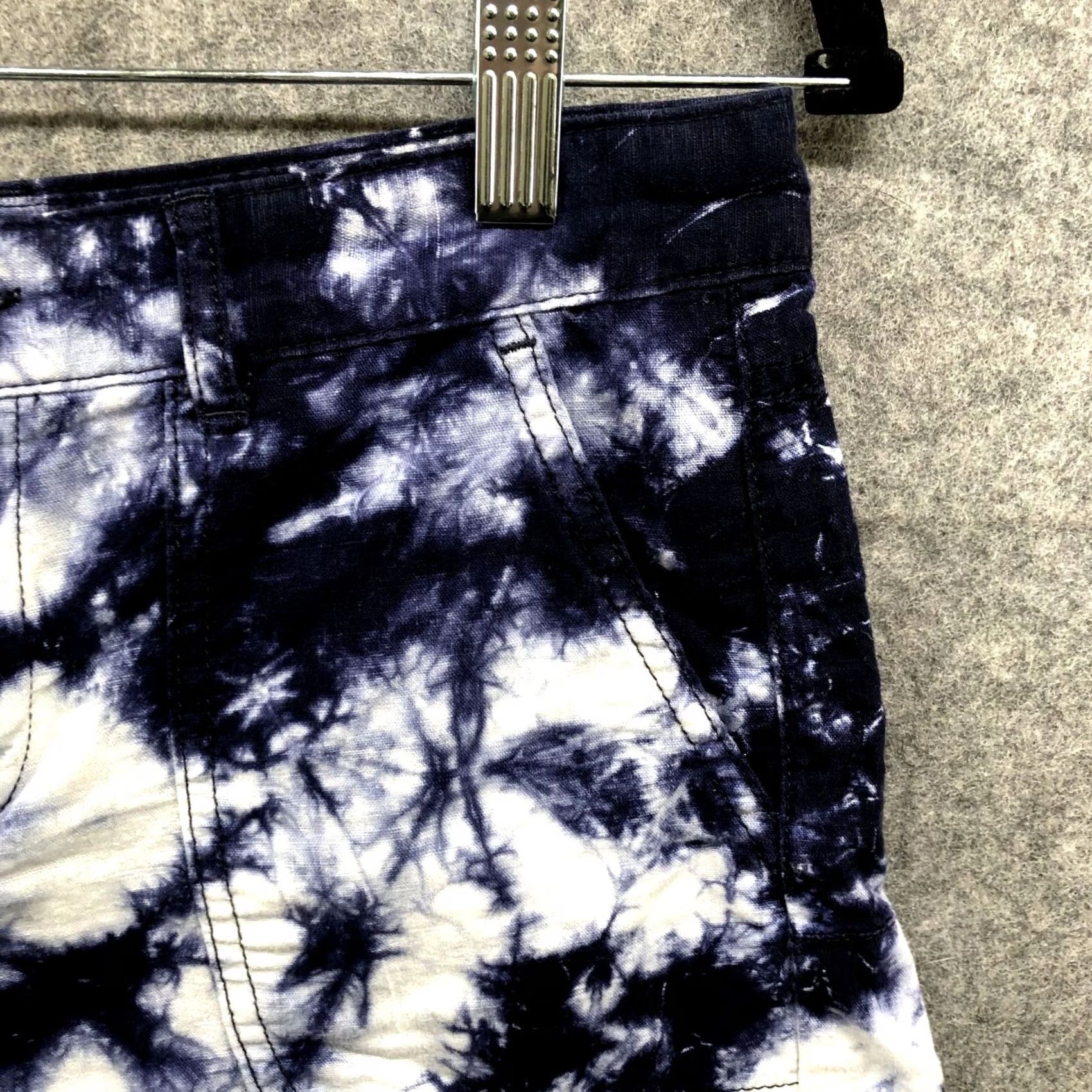 Gap GAP Tie Dye Summer Shorts Womens Size 00 Blue Lightweight Low Rise Size 24" / US 00 / IT 34 - 3 Thumbnail