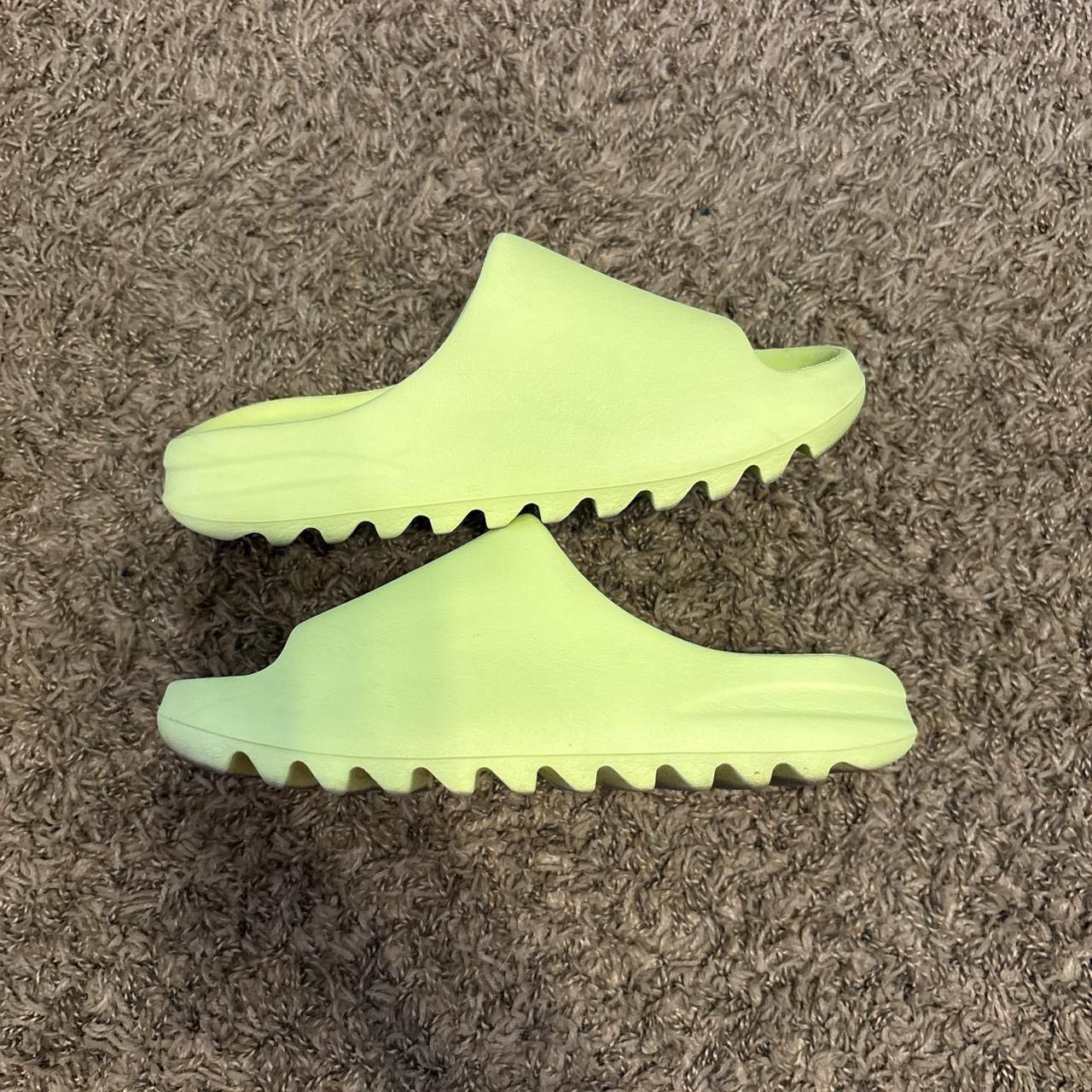 Adidas × Kanye West adidas yeezy slide glow green Size US 8 / EU 41 - 2 Thumbnail