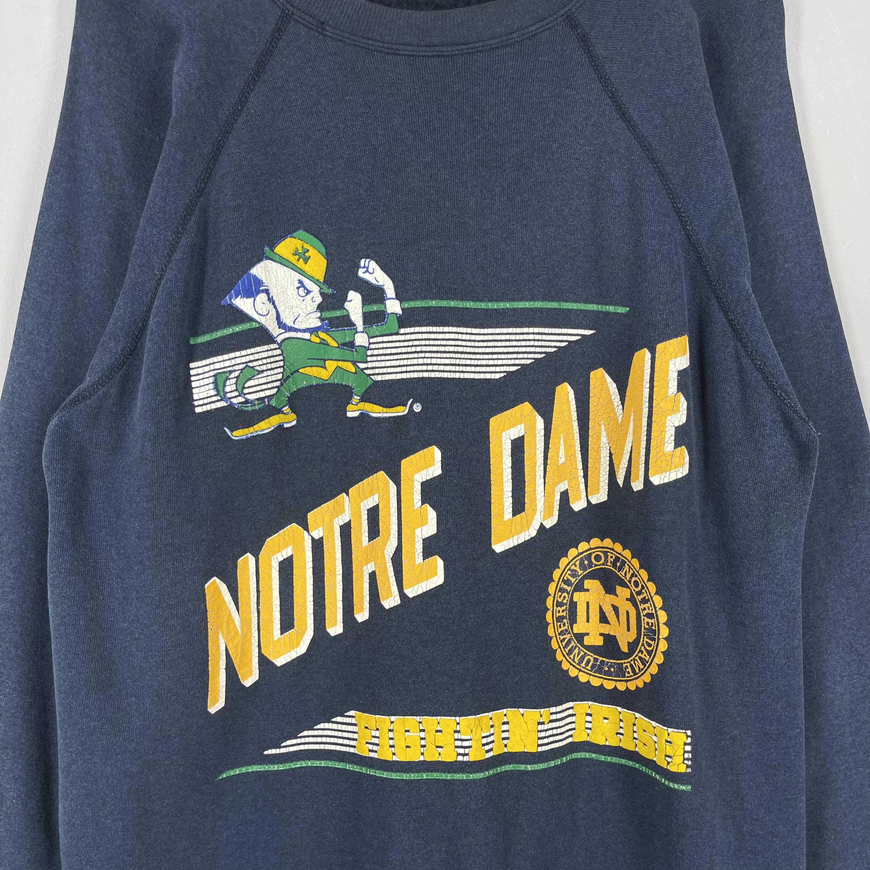NFL Vintage 90's NOTRE DAME Fighting Irish Football Sweatshirt Size US L / EU 52-54 / 3 - 2 Thumbnail