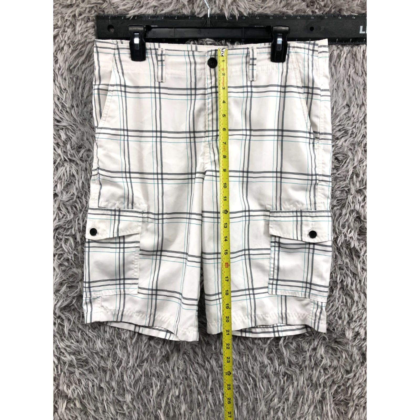 Vintage HAWK Cargo Shorts Mens 32 Mid Rise White Plaid Cotton Blend 5-Pocket Logo Belt Loops Regular Fit Size US 32 / EU 48 - 3 Thumbnail
