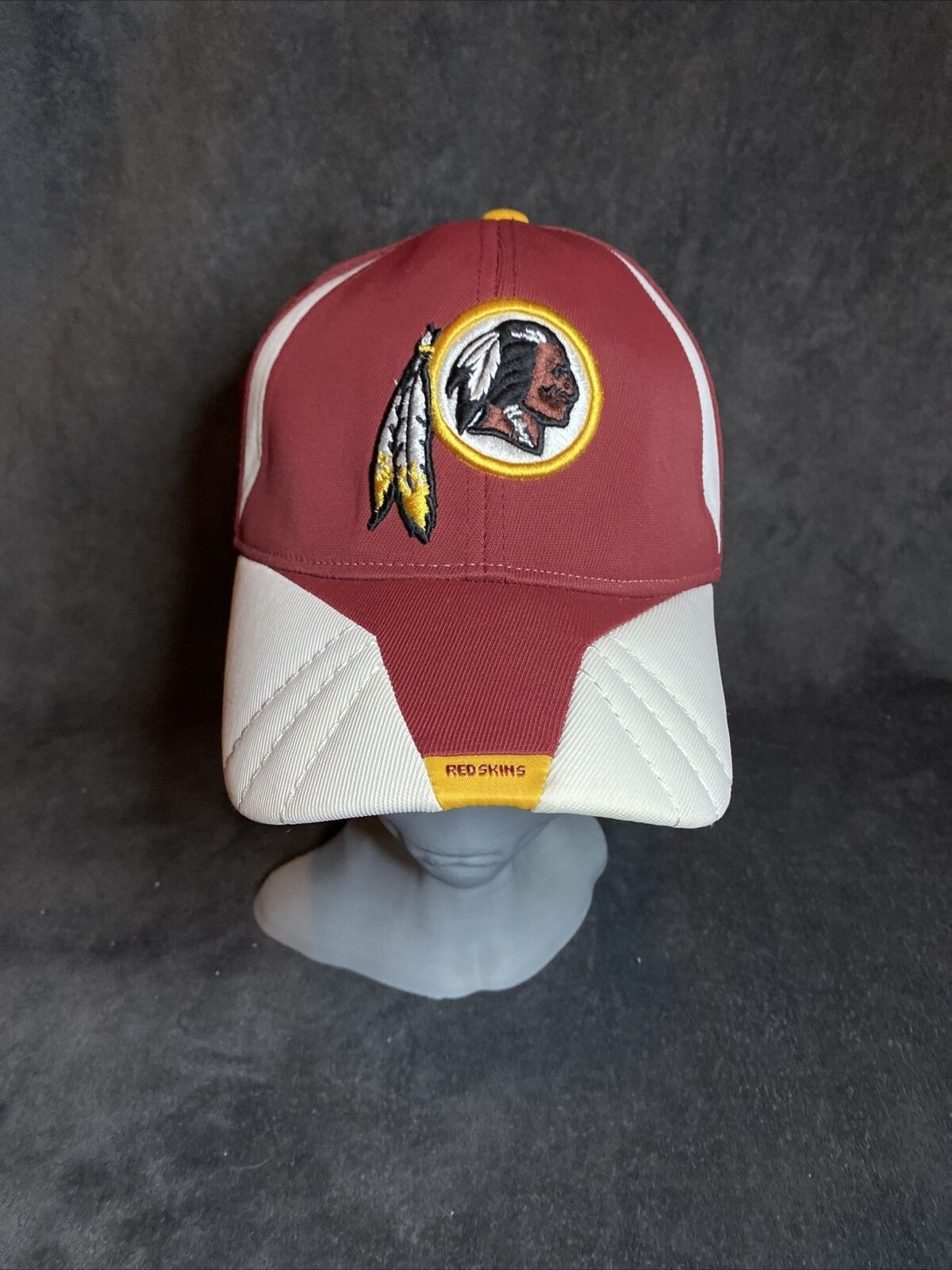 NFL Clinton Portis Autographed Washington Redskins Hat M/L Size ONE SIZE - 1 Thumbnail