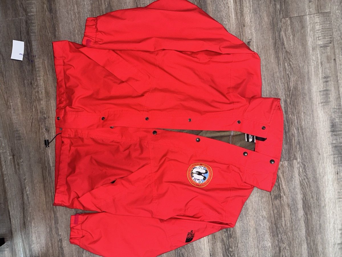 The North Face The North Face Red Hooded Adjustable Jacket Men's Gor-Tex Size US L / EU 52-54 / 3 - 1 Thumbnail