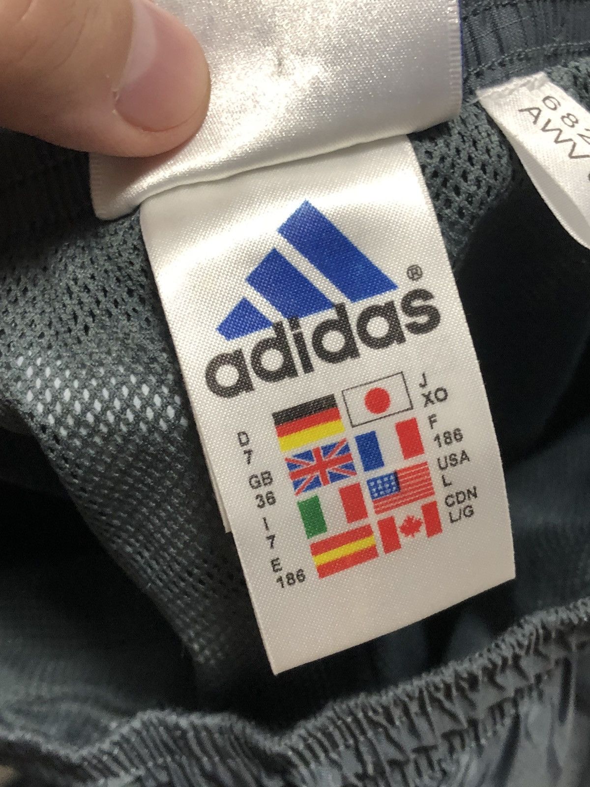 Adidas Vintage Adidas Track Pants Y2K Baggy Drilli Joggers Nylon Size US 34 / EU 50 - 7 Thumbnail