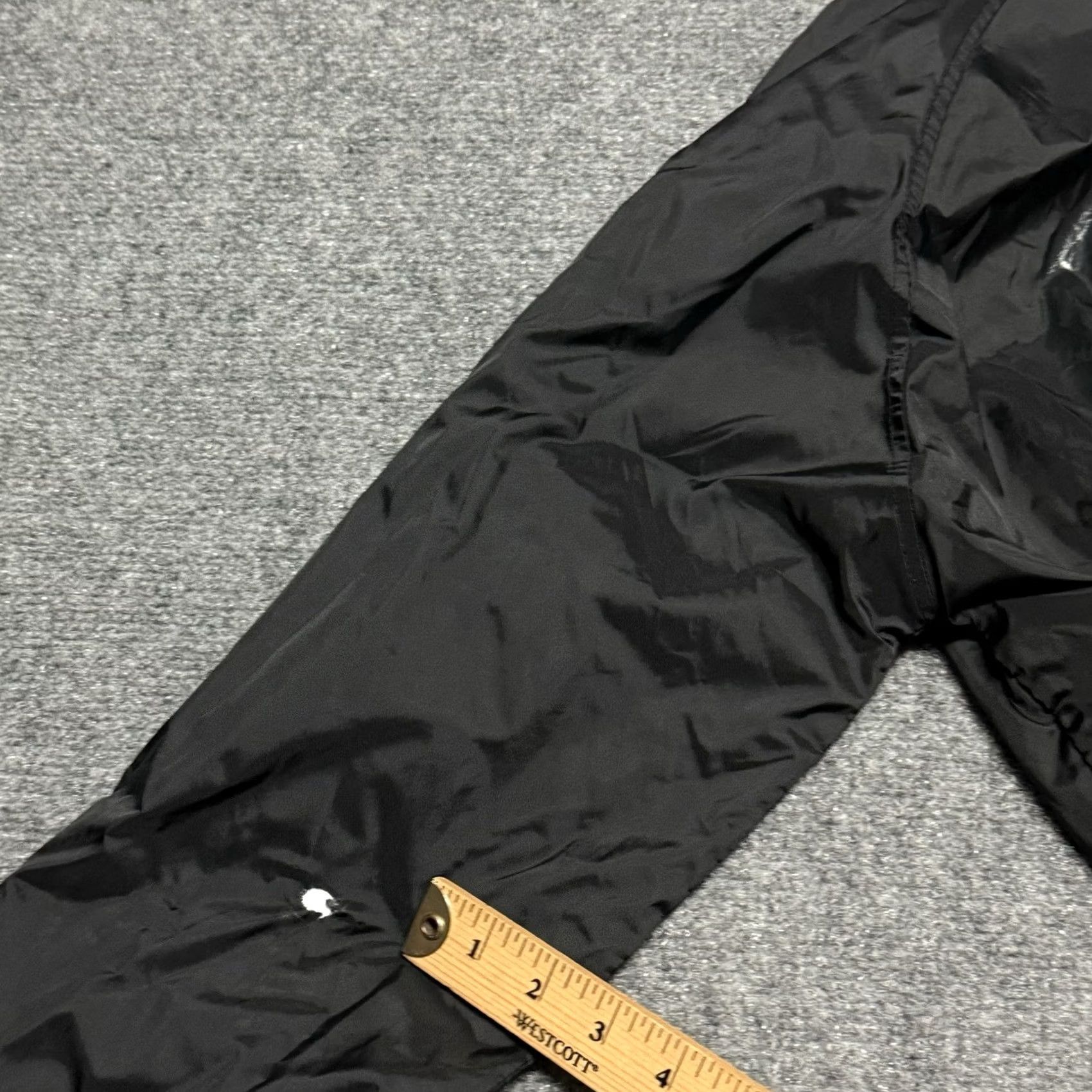 Vintage VINTAGE Independent Truck Co. Jacket Mens S Black Windbreaker Snap Front Nylon Skateboarding Windbreaker Mens Size US S / EU 44-46 / 1 - 5 Thumbnail