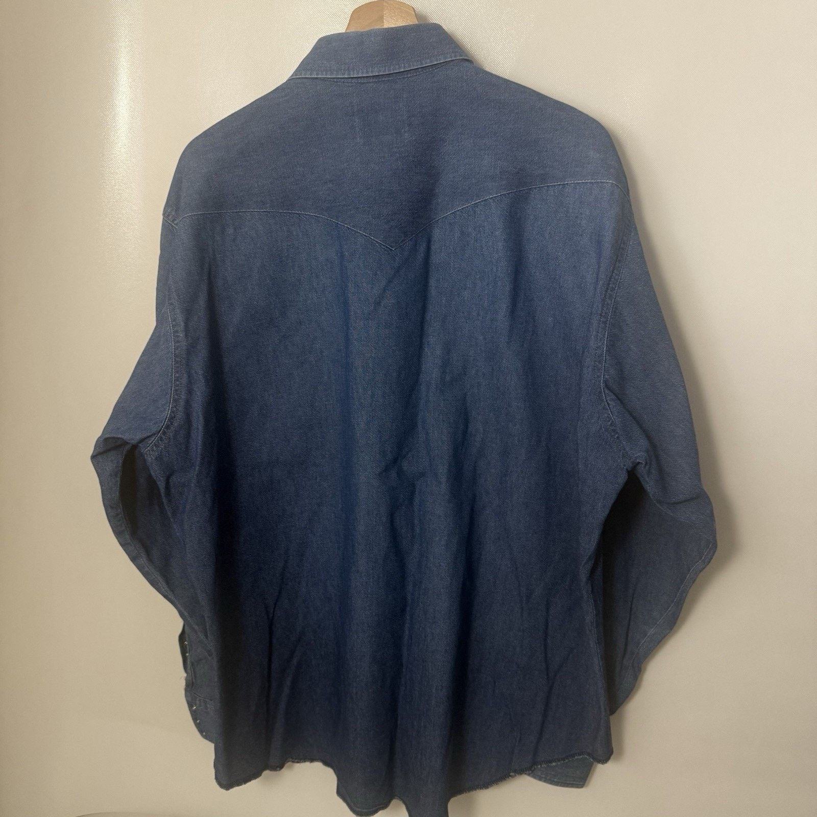 Wrangler Vintage 90s Wrangler Pearl Snap Embroidered Denim Starched Size US XL / EU 56 / 4 - 2 Thumbnail