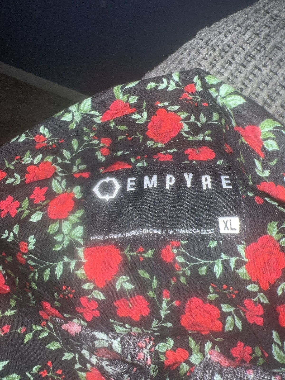 Empyre Empyre Roses All-Over Button-Up Tee Size US XL / EU 56 / 4 - 7 Thumbnail