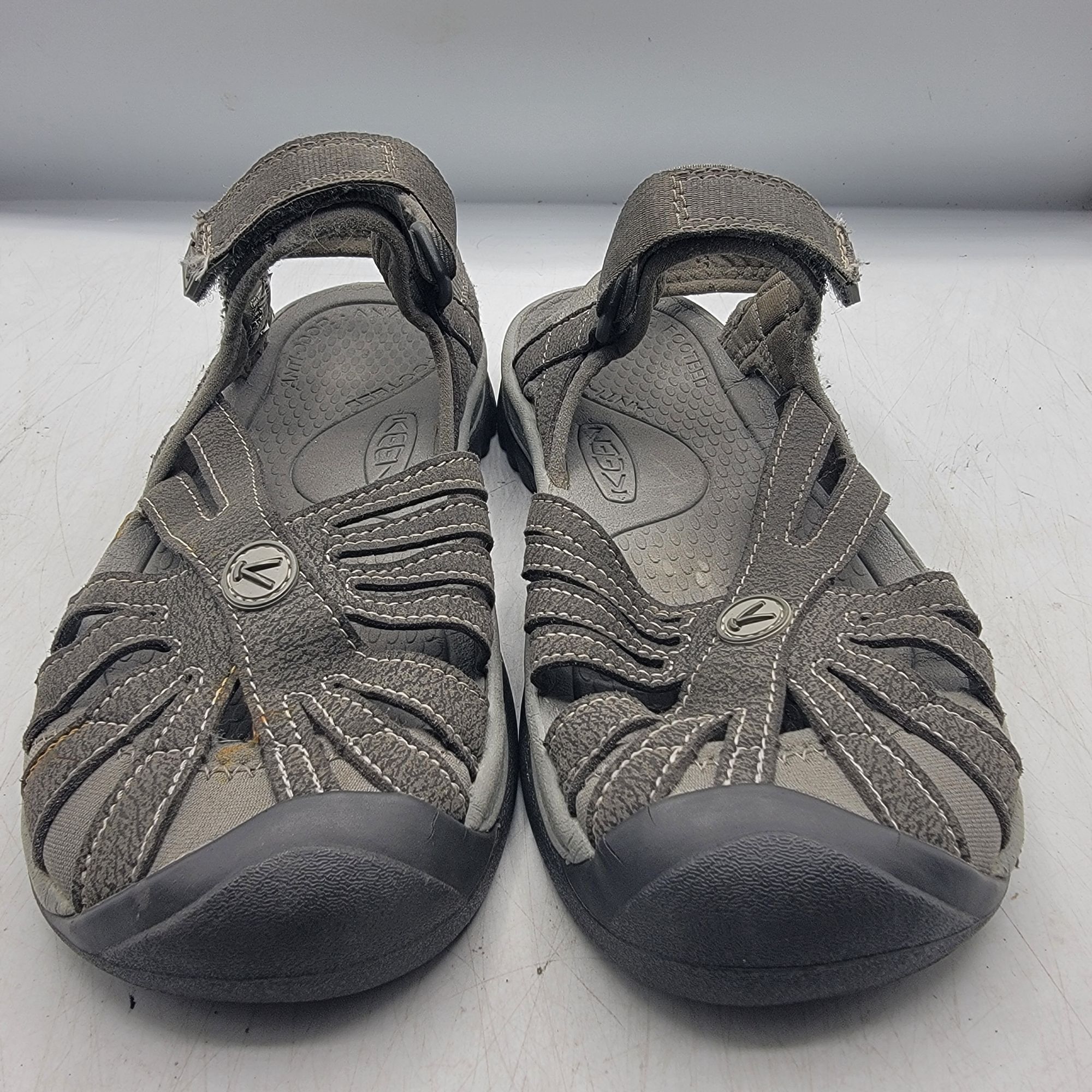 KEEN Keen Rose Womens Size 5 Gray Sandals Closed Toe Casual Walki Size US 5 / IT 35 - 2 Thumbnail