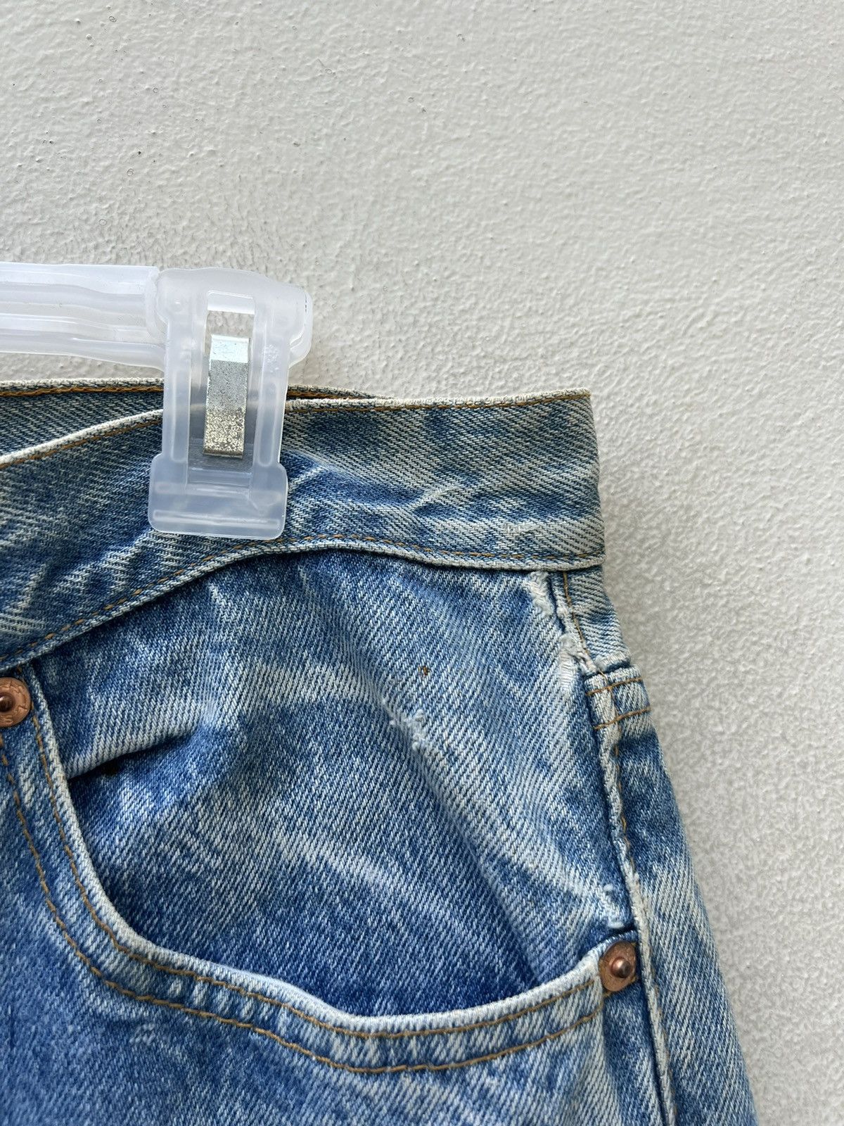 Levi's Vintage 80s Levi’s 501 Faded Light Blue Denim Jeans Size US 34 / EU 50 - 11 Thumbnail