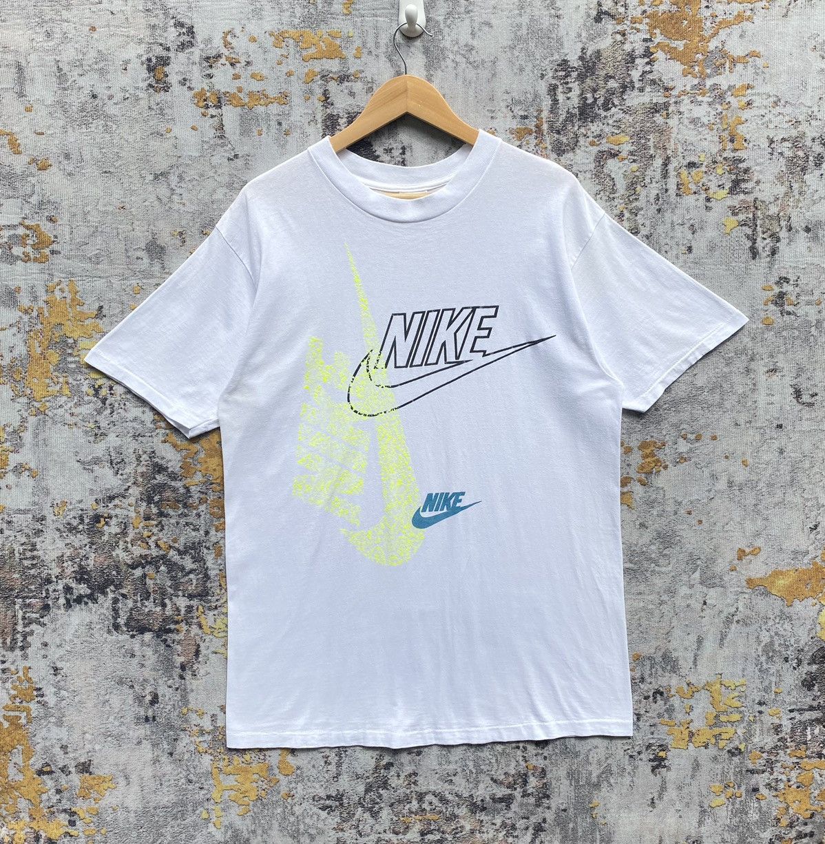 Vintage Vintage 90s Nike Shirt Spellout Nike Streetwear Size US M / EU 48-50 / 2 - 1 Thumbnail
