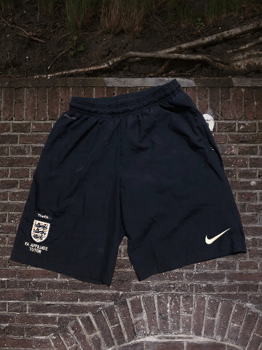 Nike Nike ENGLAND Shorts Size US 32 / EU 48 - 1 Thumbnail