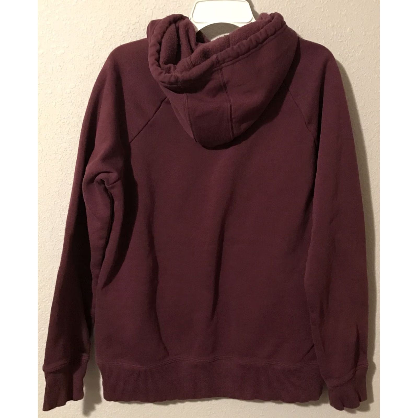 Under Armour Under Armour Sweatshirt Pullover Hoodie Womens Size S Purple Loose Logo Hooded Pockets Short Description: 21.5” pit to pit.remove Size S / US 4 / IT 40 - 2 Thumbnail