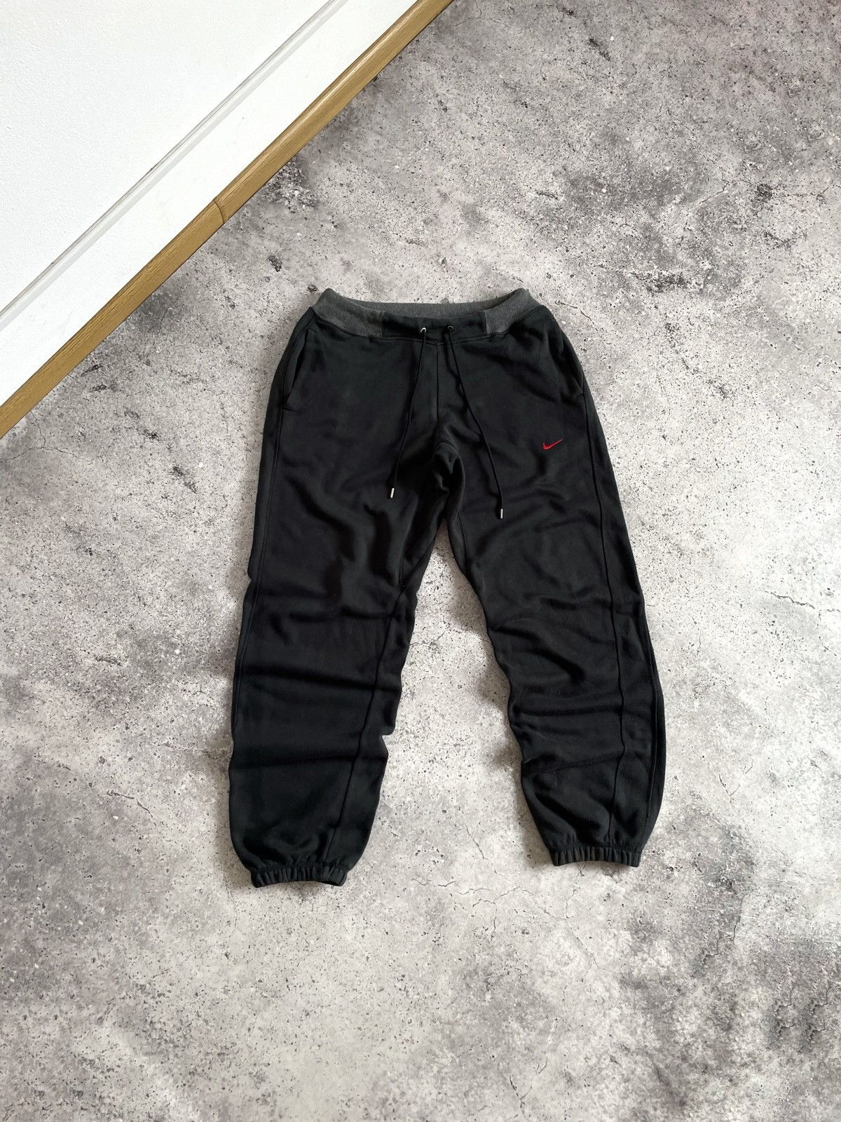 Nike Vintage Nike Mini Swoosh Sweatpants Size US 32 / EU 48 - 1 Thumbnail