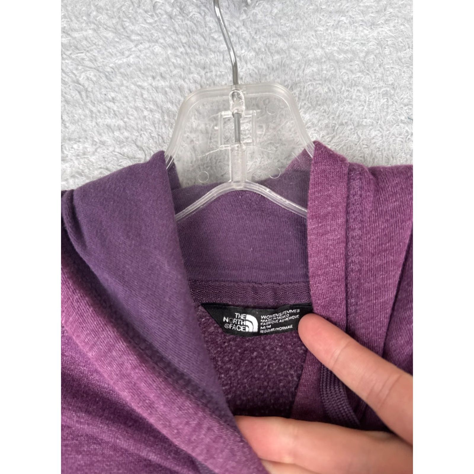 The North Face VINTAGE? (No) The North Face Hoodie Women M Purple Jersey Logo Pullover Sweatshirt Casual Activewear Long Sleeve Raglan Pocket Graphic Print Size M / US 6-8 / IT 42-44 - 7 Thumbnail
