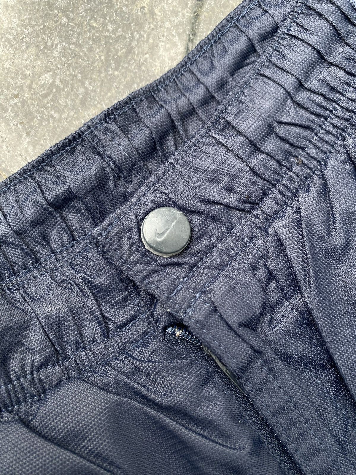 Nike × Vintage 90’s NIKE RARE Y2K LOGO RETRO SWOOSH NYLON TRACK PANTS Size US 33 - 4 Thumbnail