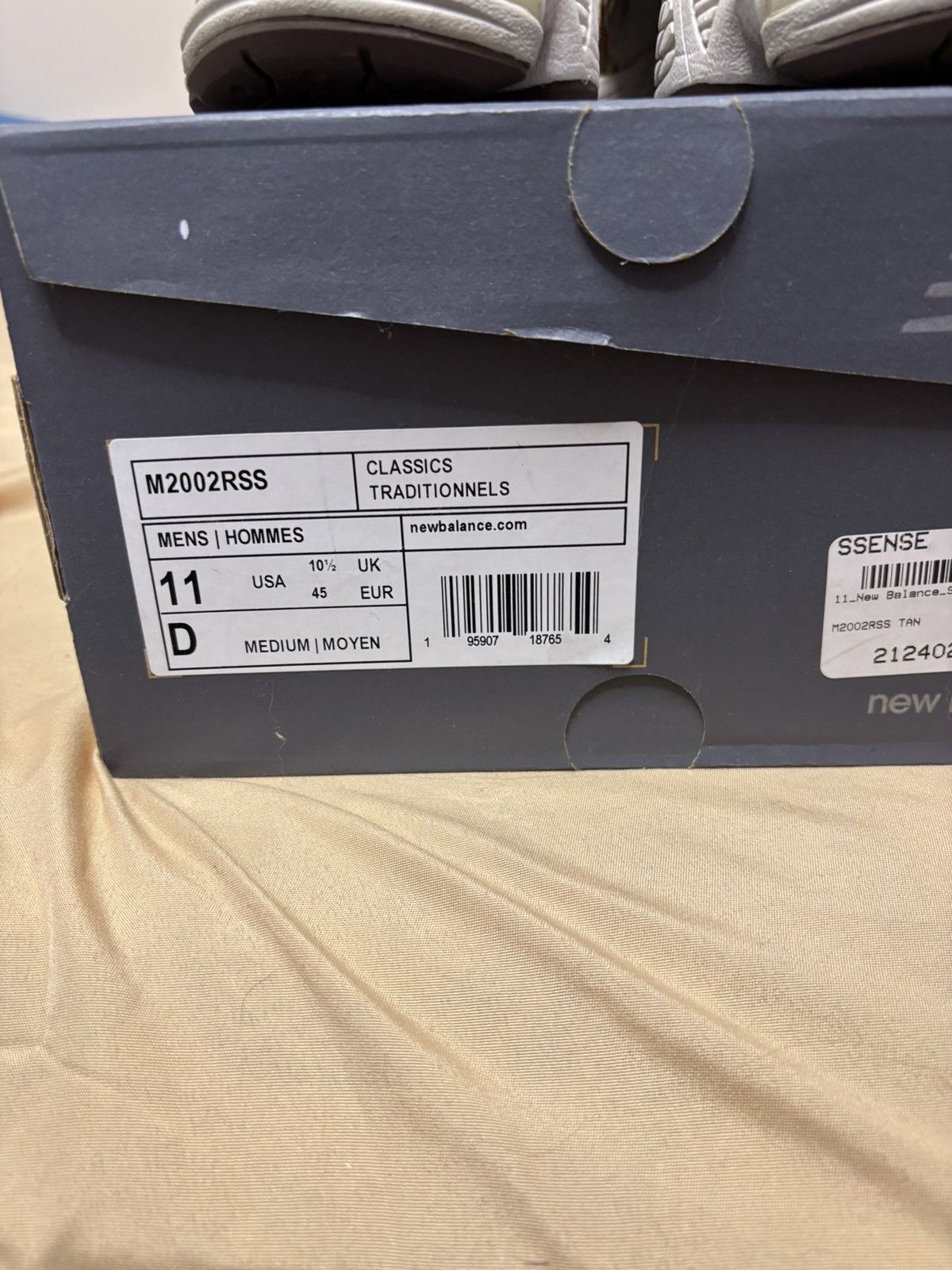 New Balance SSENSE NEW BALANCE 2002r Size US 11 / EU 44 - 8 Thumbnail