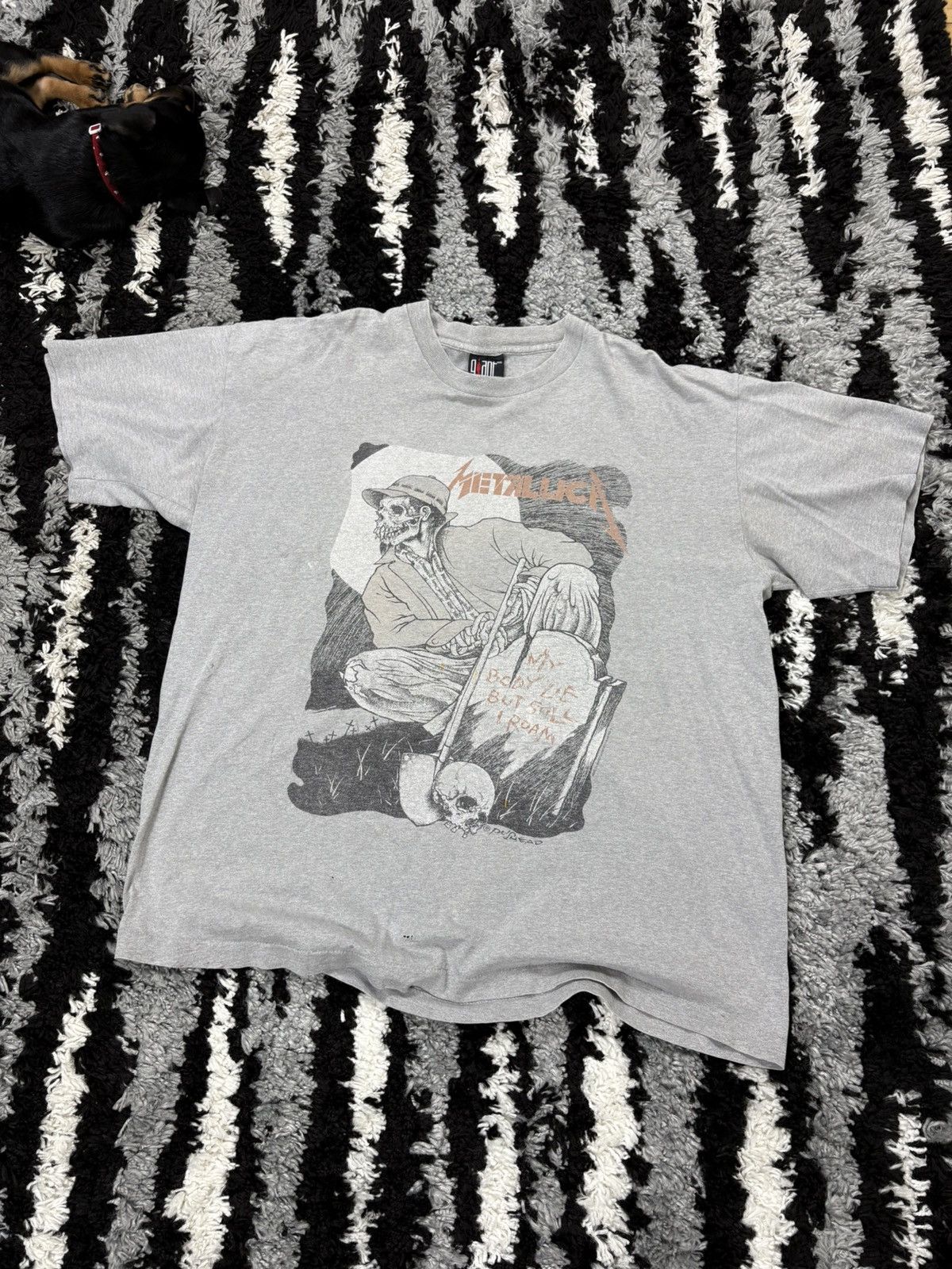 Giant 1994 Metallica my body lie but still I roam gravedigger tee Size US XXL / EU 58 / 5 - 1 Thumbnail