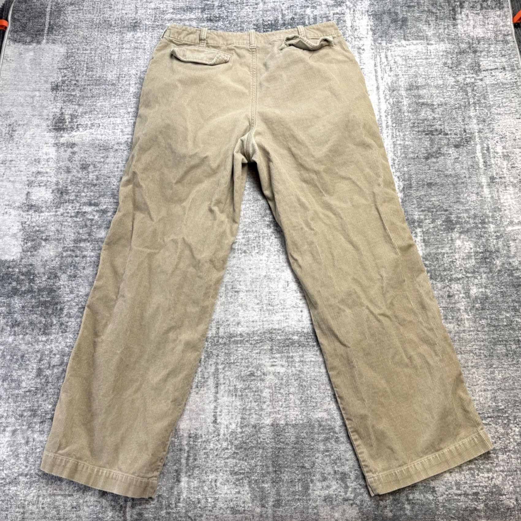 Gap VINTAGE Gap Corduroy Pants Mens 34x30 Beige Relaxed Straight 30in Inseam Casual Chino Pants Mens Size US 34 / EU 50 - 6 Thumbnail