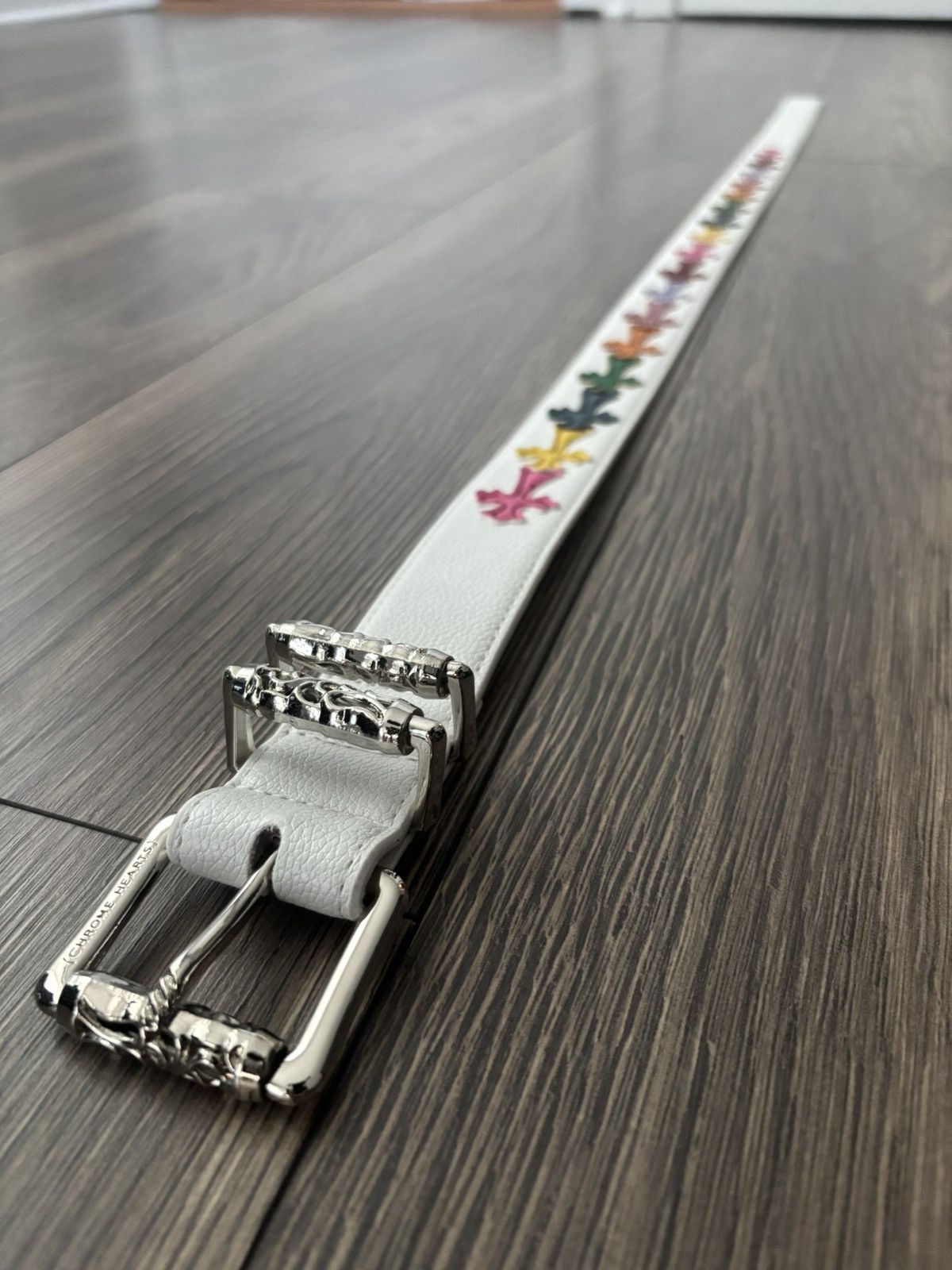 Other Nice white belt with beautiful multi-colored crosses on it Size 34 - 4 Thumbnail