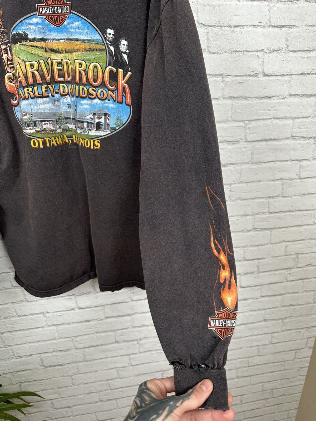 Harley Davidson (XXL) ABSOLUTELY THRASHED & FADED Harley Davidson Longsleeve Size US XXL / EU 58 / 5 - 14 Thumbnail