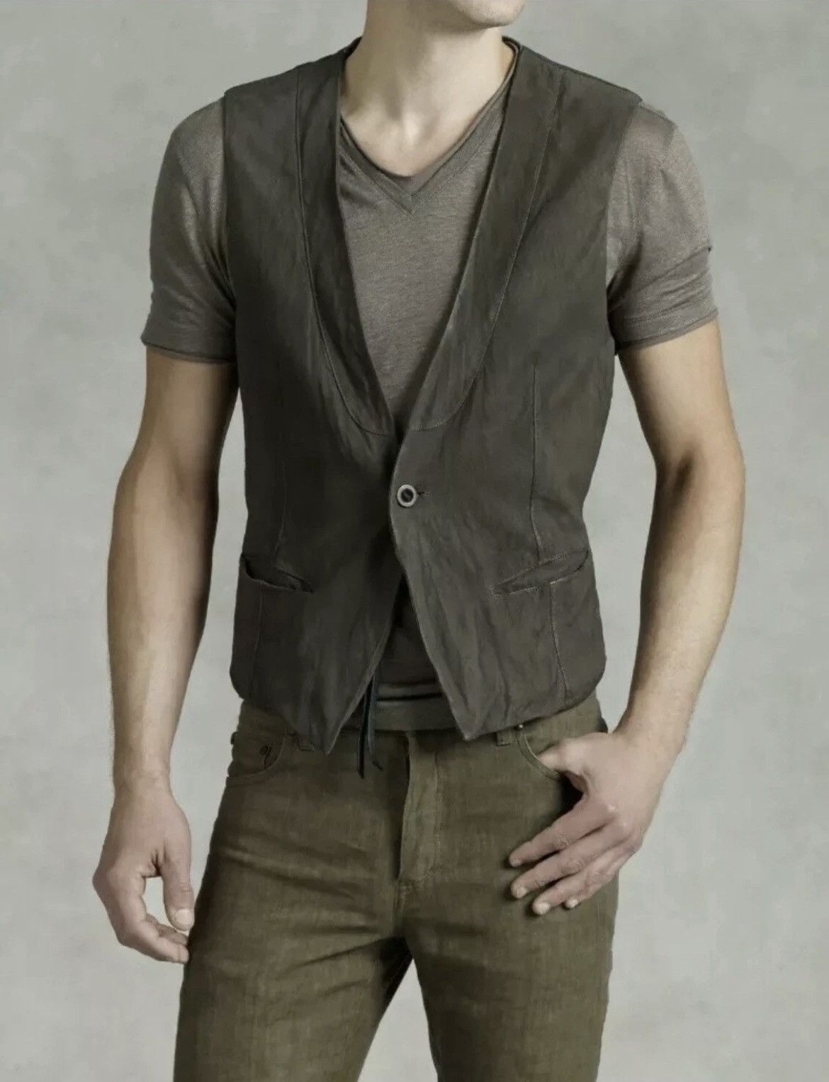 John Varvatos Cutaway Suede Vest EU 48 USA 38 Size US M / EU 48-50 / 2 - 10 Thumbnail