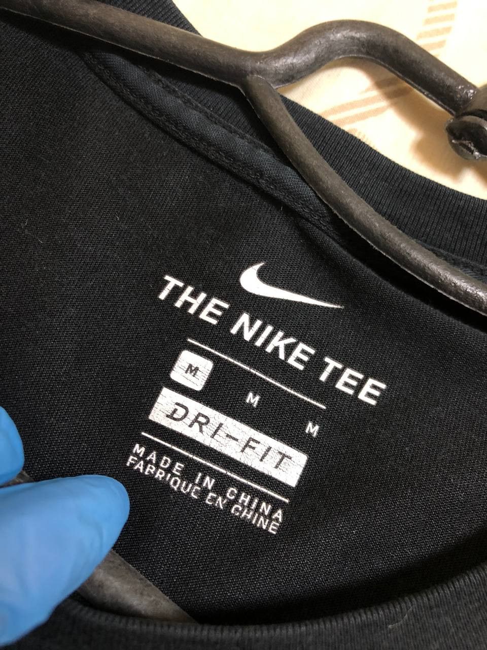 Nike Vintage 90s Nike Big Centre Logo T Shirt streetwear Size US M / EU 48-50 / 2 - 2 Thumbnail