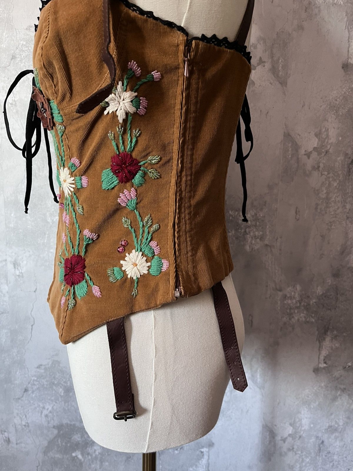 Dolce & Gabbana Dolce & Gabbana A/W 2002 Corduroy corset embroidery flower Size L / US 10 / IT 46 - 9 Thumbnail