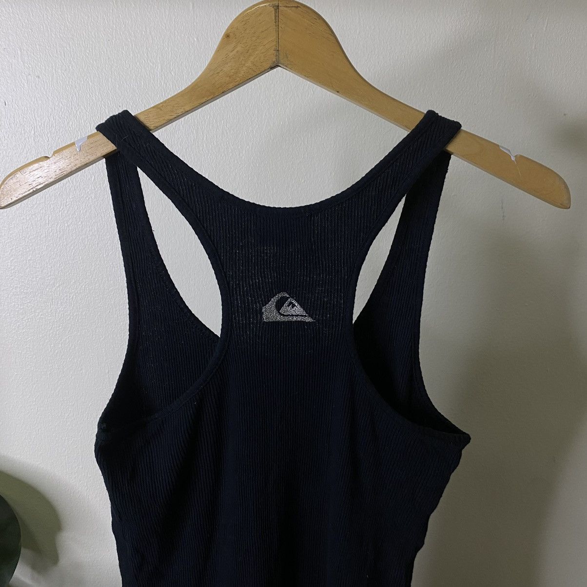 Quiksilver Vintage 1990s Quiksilver Surf Embroidery Script Tank Top Size XS / US 0-2 / IT 36-38 - 6 Thumbnail