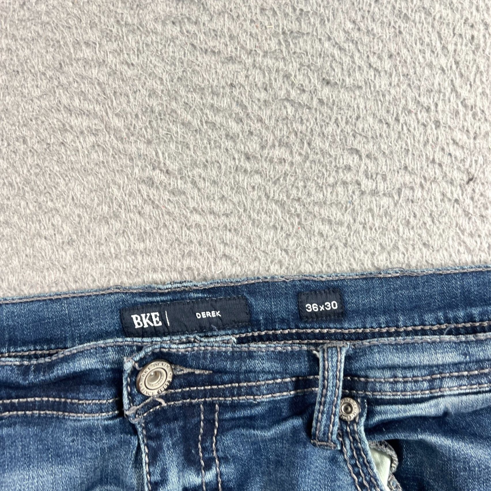 Vintage VINTAGE Buckle BKE Derek Jeans Mens 39x30 Blue Straight Leg Denim Pants Medium Wash Distressed Size US 39 - 6 Thumbnail