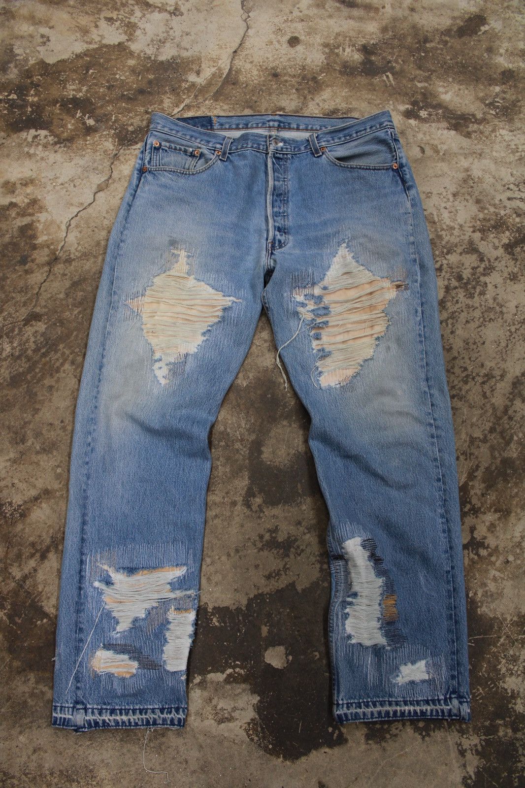 Other Distressed Levis 501 Size US 38 / EU 54 - 1 Thumbnail