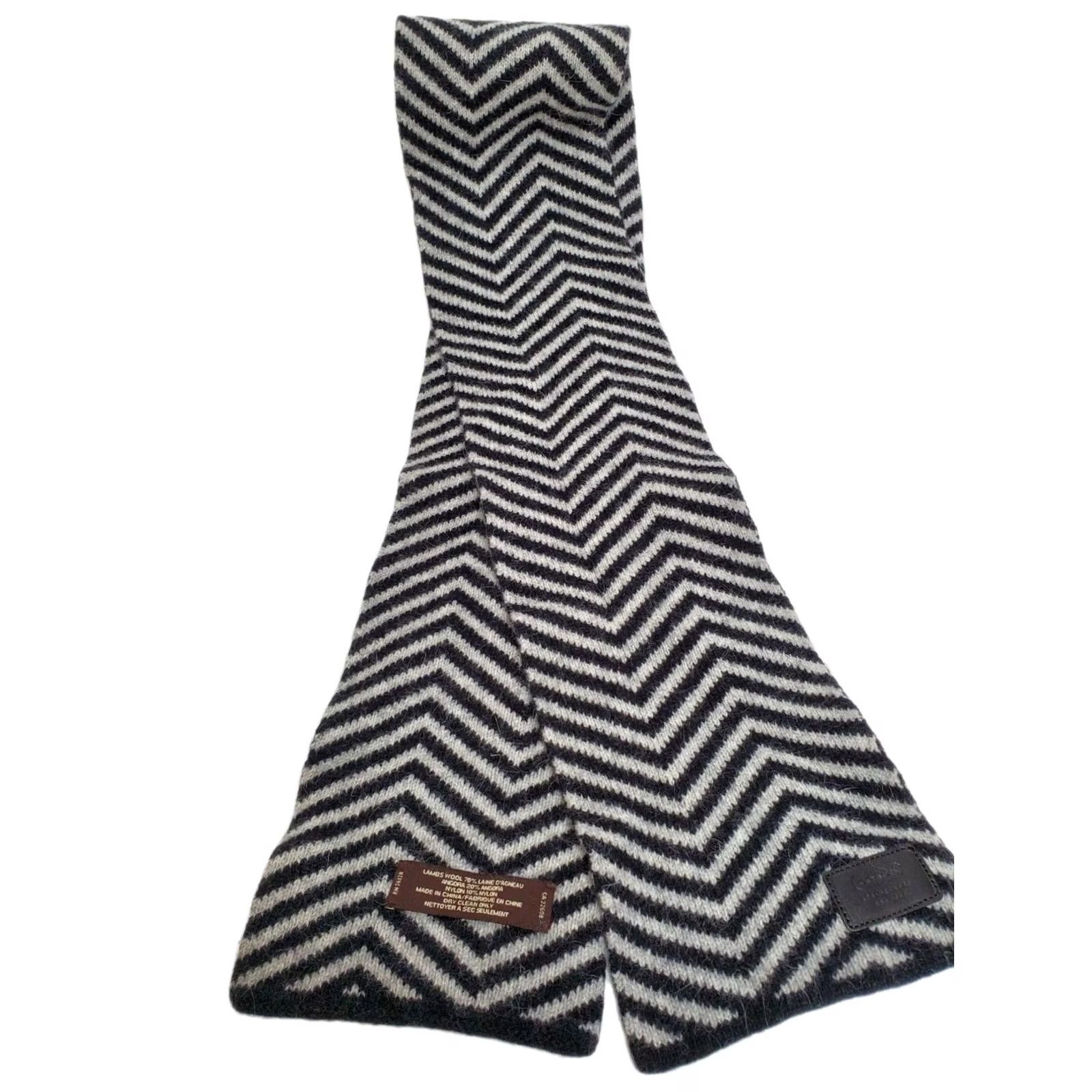 Coach VINTAGE COACH Scarf Zig-Zag Pattern Dark Blue Womens 50" 5.5" Angora Lambs Wool Nylon EUC LogoShap Size ONE SIZE - 2 Thumbnail