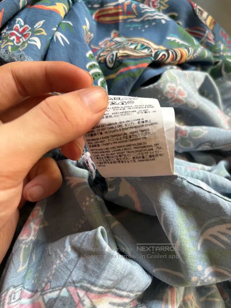 Saint Laurent Paris Saint Laurent Paris size 41 Wave Shirt Size US S / EU 44-46 / 1 - 8 Thumbnail