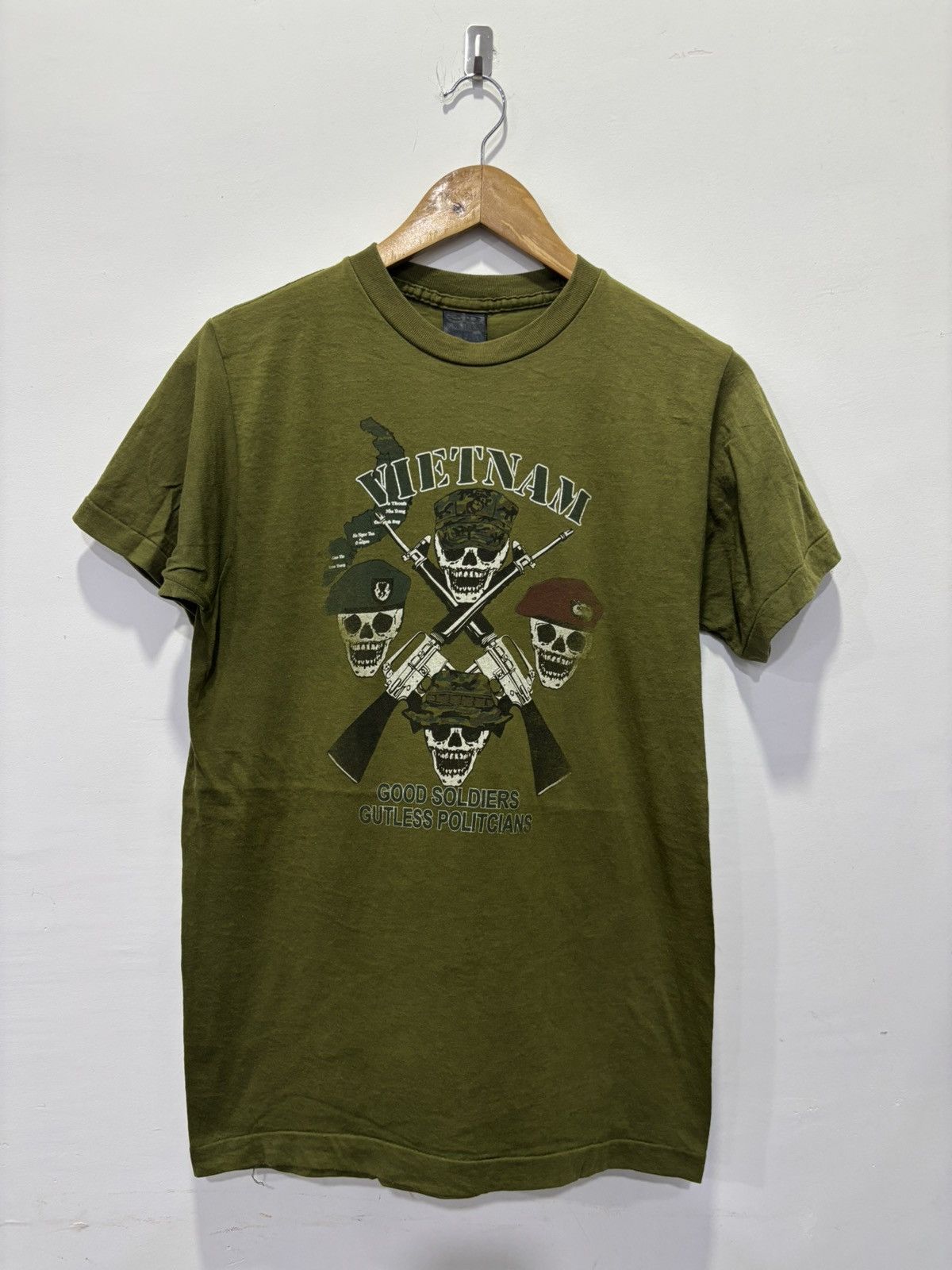 Vintage Vintage 3D Emblem Vietnam Tshirt Size US S / EU 44-46 / 1 - 1 Thumbnail