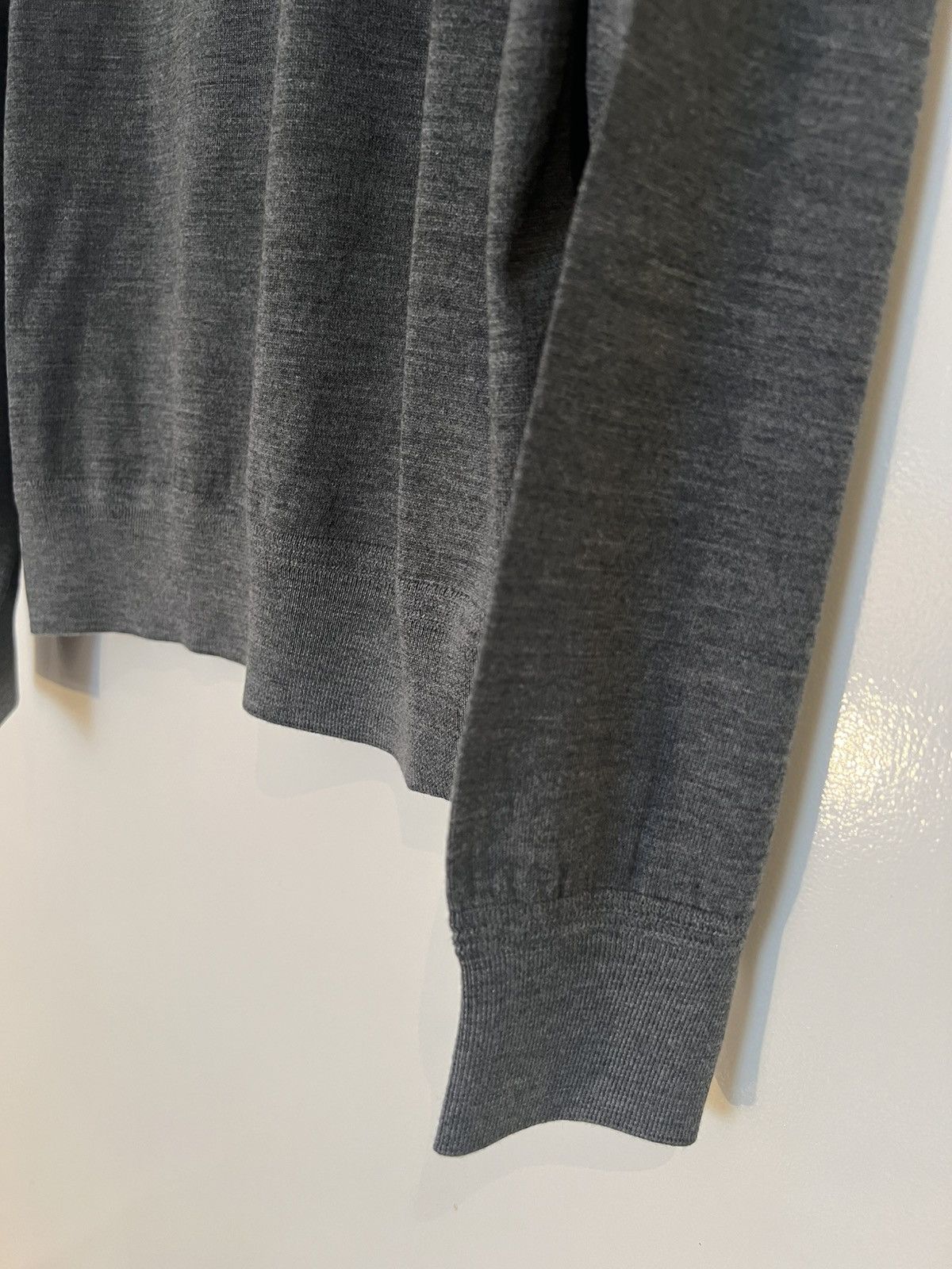 TOM FORD FINE GAUGE MERINO CREWNECK COLOUR CHARCOAL GREY 52