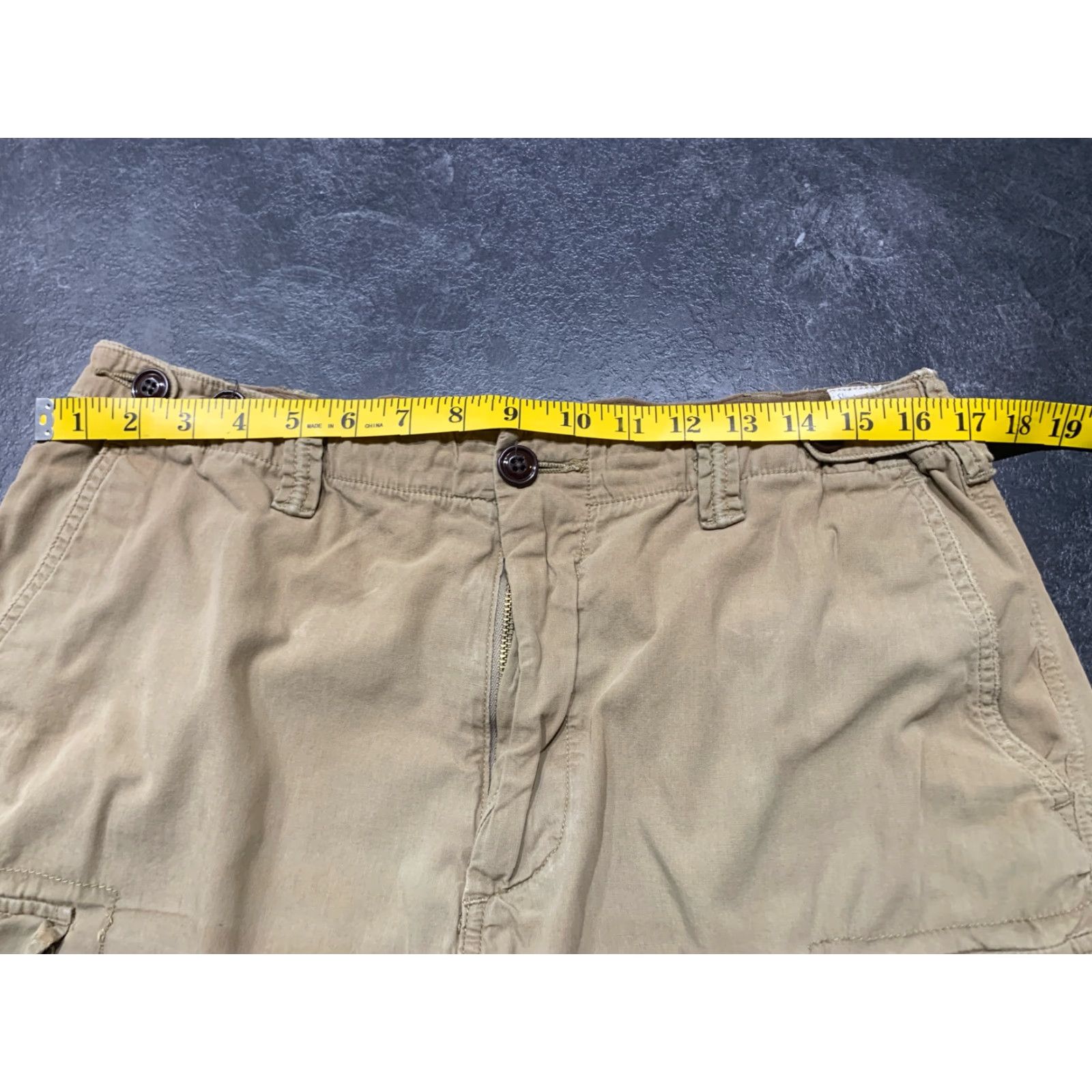 Ralph Lauren VINTAGE Ralph Lauren Polo Jeans Company Mens Cargo Shorts Khaki Beige 34 Casual Travel Summer Mens Size US S / EU 44-46 / 1 - 7 Thumbnail
