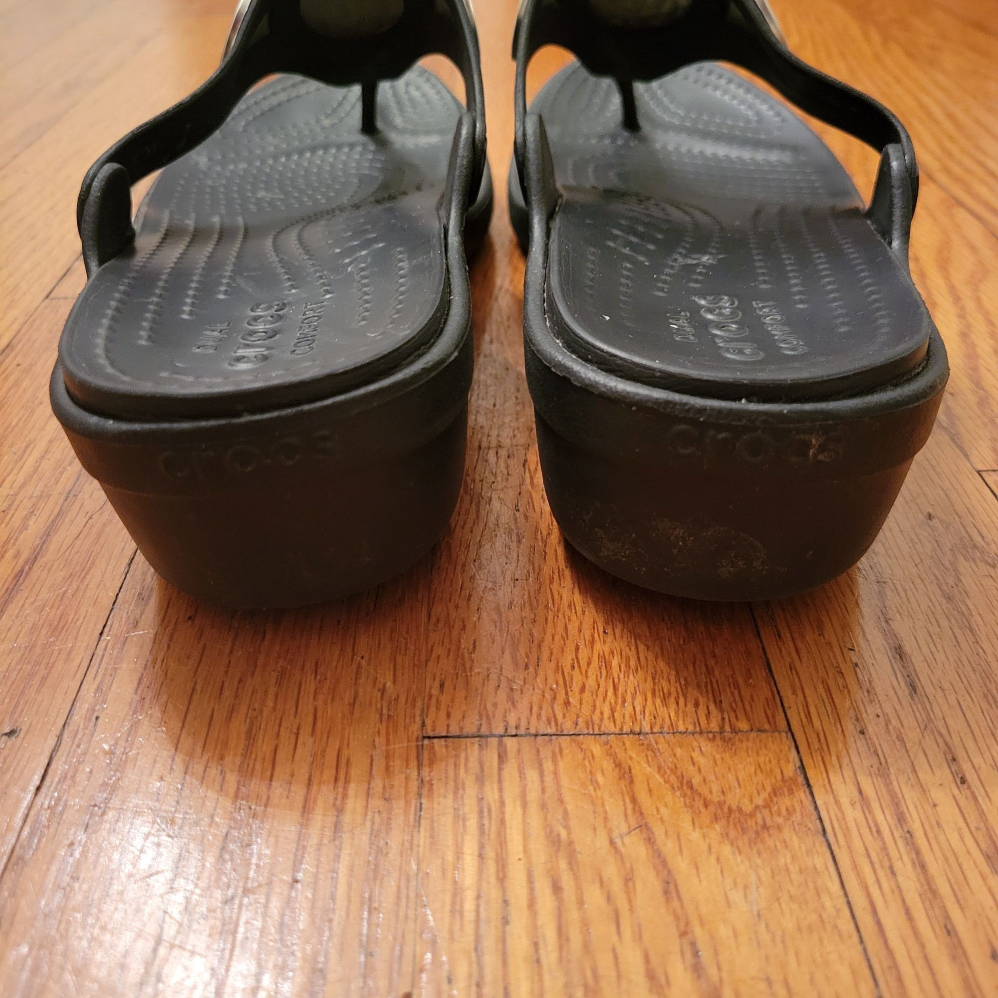 Crocs Crocs Comfort Black Thong Sandals Silver Hammered Medallion Size US 11 / IT 41 - 5 Thumbnail