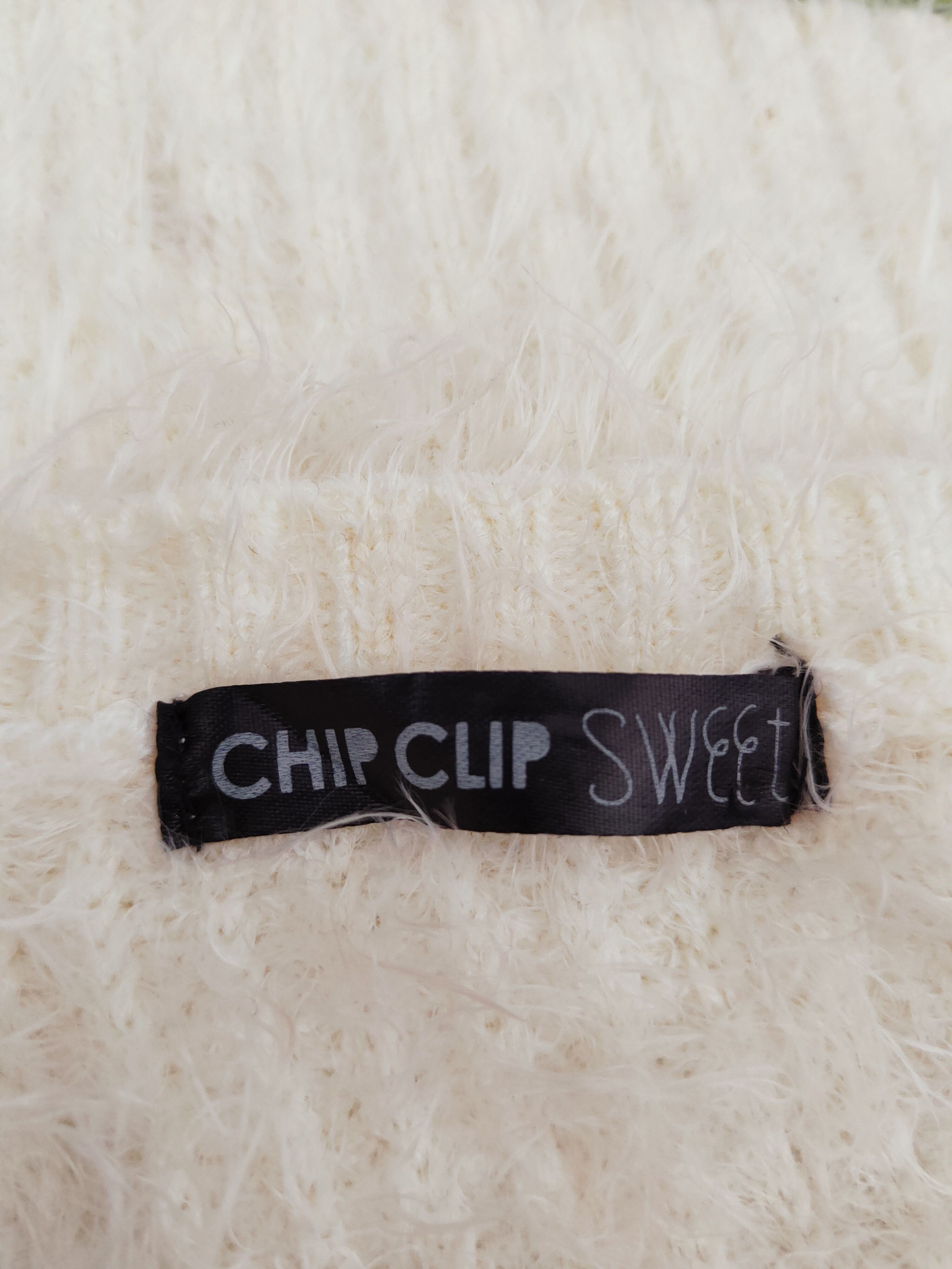 Vintage Design by Chip Clip Sweet Ivory Fur Mohair Knitwear