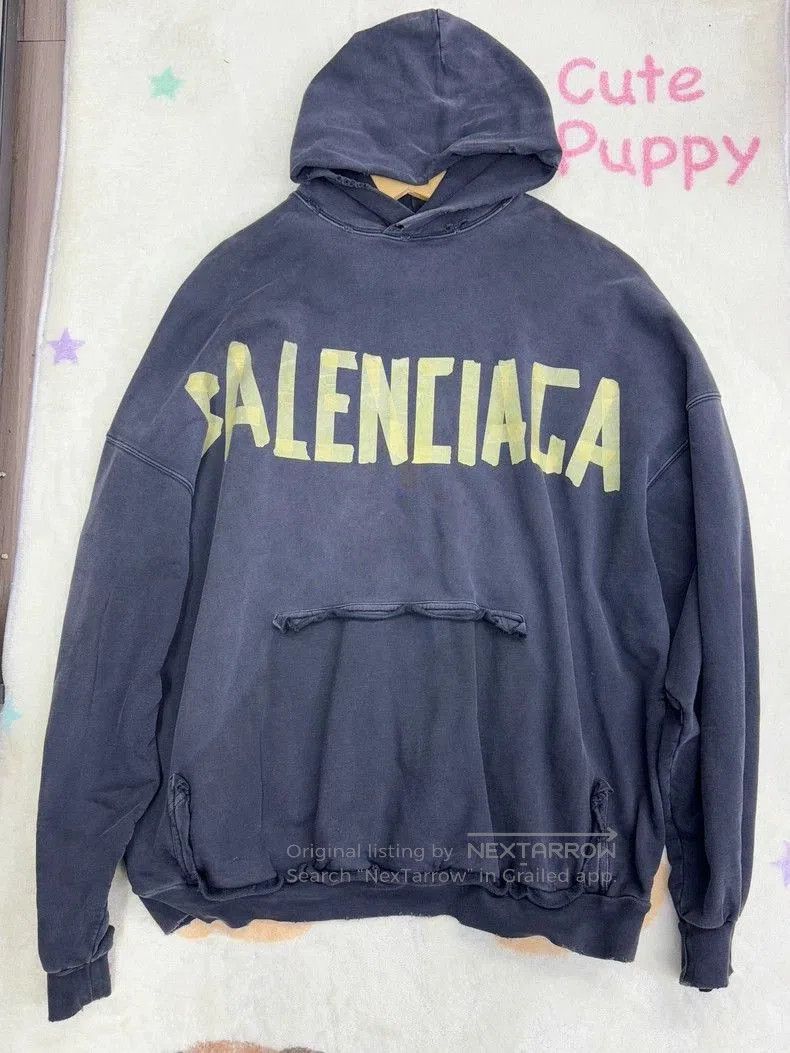 Balenciaga Balenciaga Logo Oversized Ripped Hoodie. Size US M / EU 48-50 / 2 - 1 Thumbnail