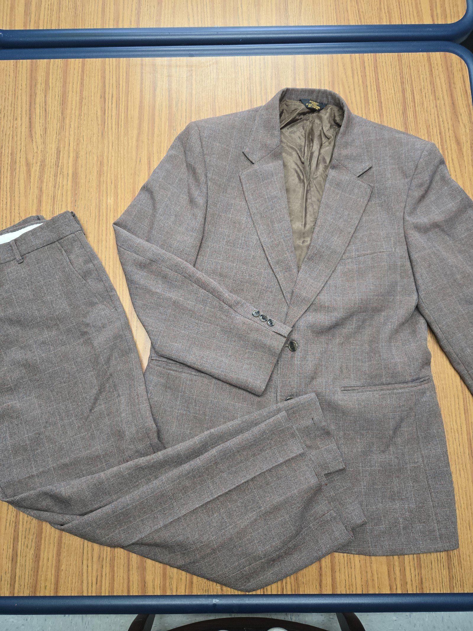 Designer Women's brown pant suit Size M / US 6-8 / IT 42-44 - 1 Thumbnail