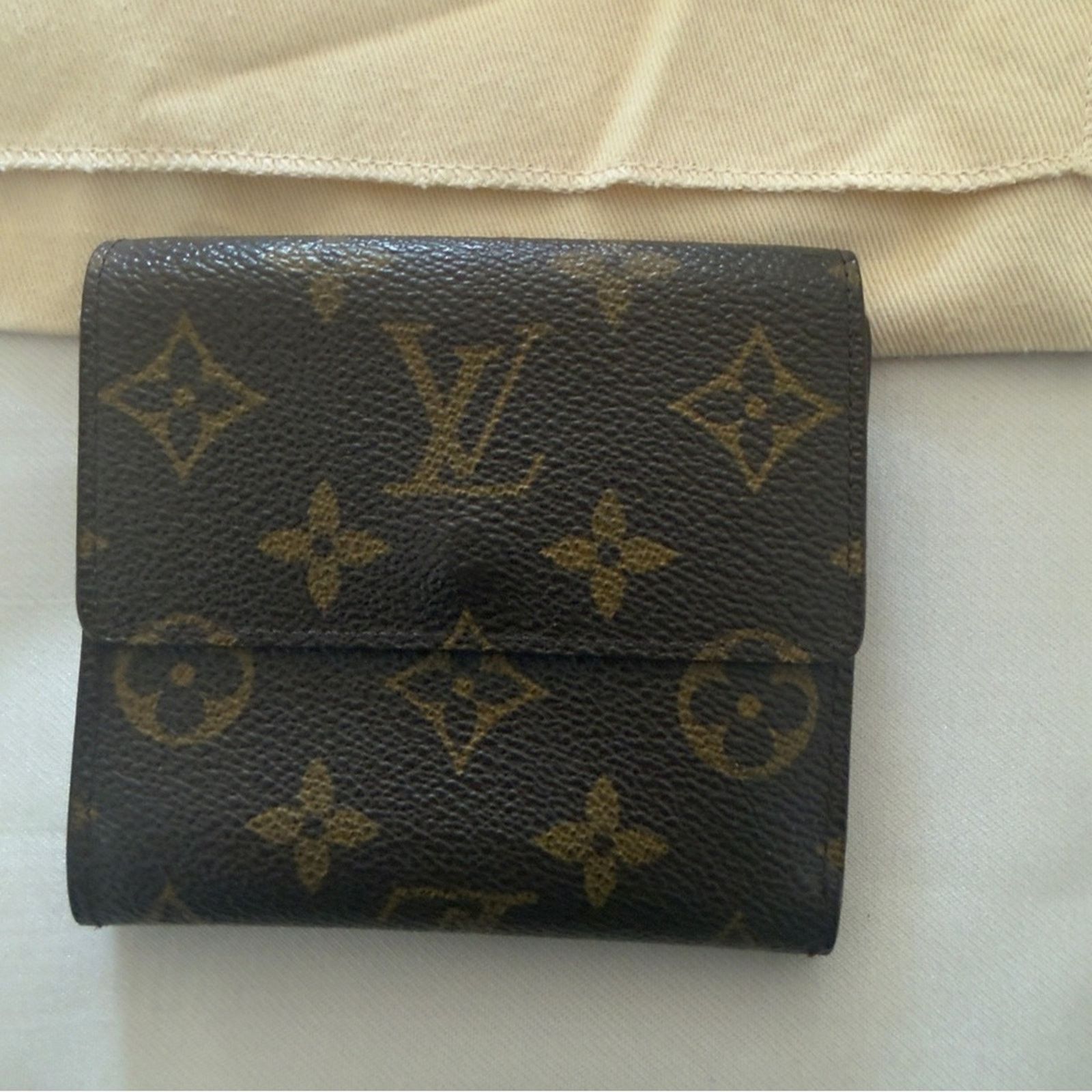 Louis Vuitton Louis Vuitton Monogram Canvas Compact Card Holder Size ONE SIZE - 3 Thumbnail