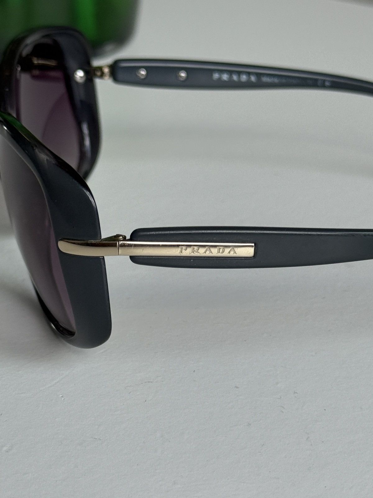 Prada Prada oversized sunglasses designer luxury casual old money Size ONE SIZE - 6 Thumbnail