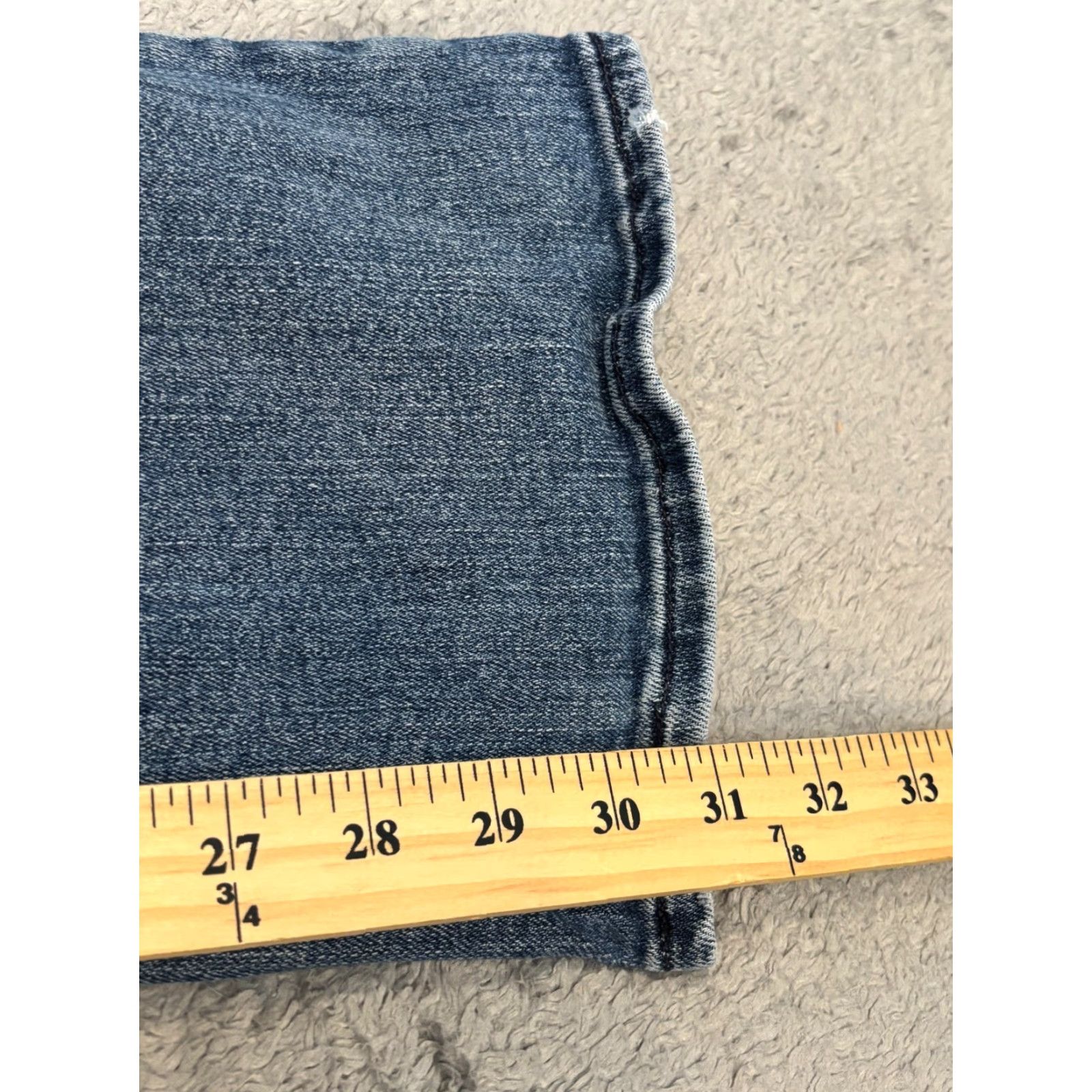 Levi's VINTAGE Levi’s Jeans Womens 26M Flare Leg Distressed Medium Wash Blue Made USA Size 26" / US 2 / IT 38 - 5 Thumbnail