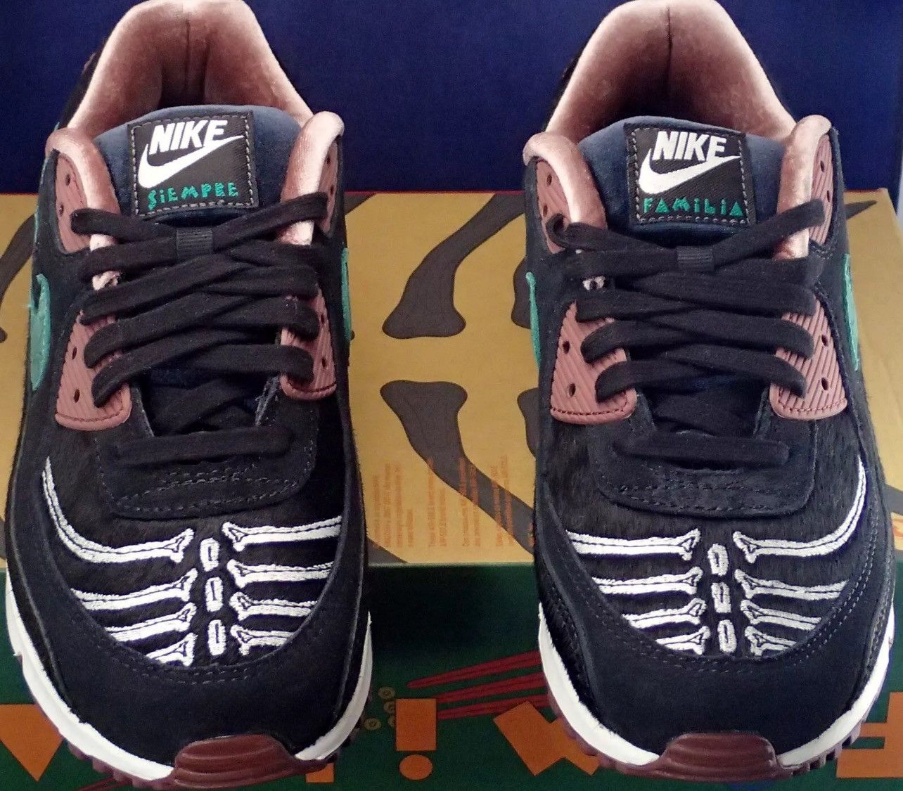 Nike Nike Air Max 90 Siempre Familia Size US 10 / IT 40 - 5 Thumbnail