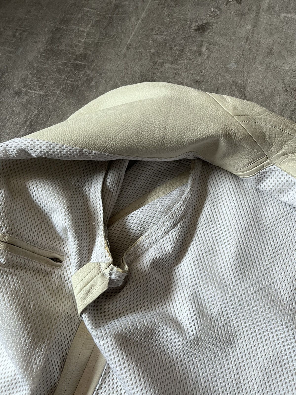 Hermes Hermes white leather jacket very light Size US L / EU 52-54 / 3 - 20 Thumbnail