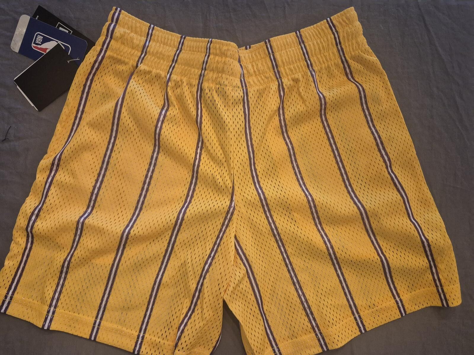 Eric Emanuel Eric Emanuel EE X New Era LA Lakers Shorts Size Small BNWT Size US 30 / EU 46 - 4 Thumbnail