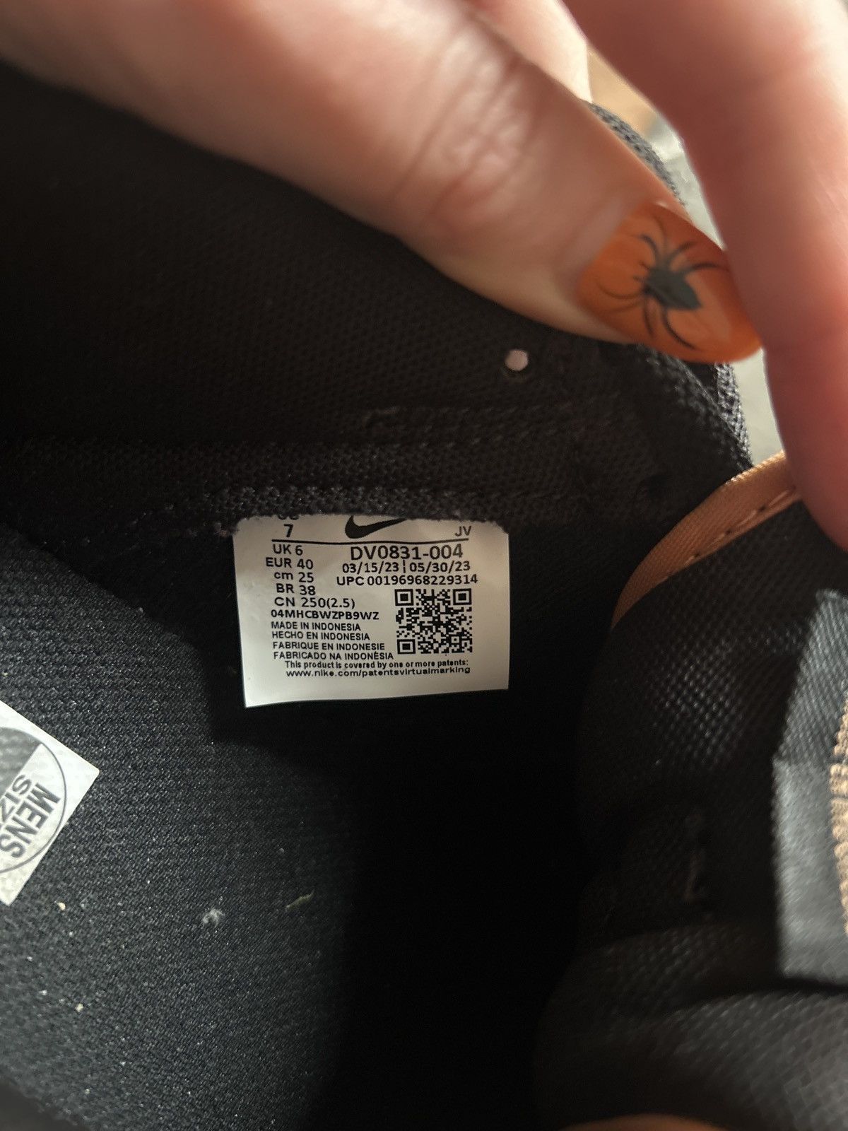 Nike NIKE LOW DUNK Size US 7 / EU 40 - 8 Thumbnail