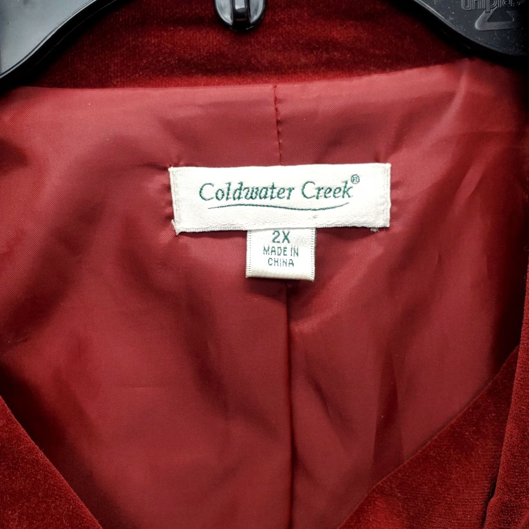 Coldwater Creek Coldwater Creek Velour Jacket Womens 2X Dark Red Long Sleeve Button Front EUC Jacket Women 2X Red Fall Winter Casual Everyday Size XXL / US 16-18 / IT 52-54 - 6 Thumbnail