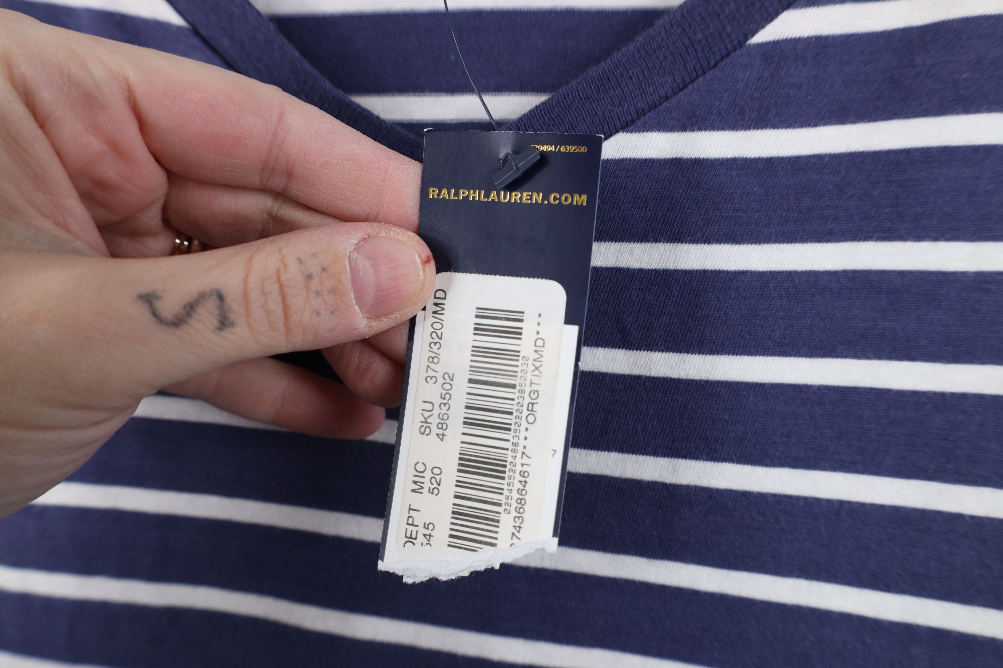 Ralph Lauren Deadstock Vintage Ralph Lauren Short Sleeve V-Neck T-Shirt Size US L / EU 52-54 / 3 - 5 Thumbnail